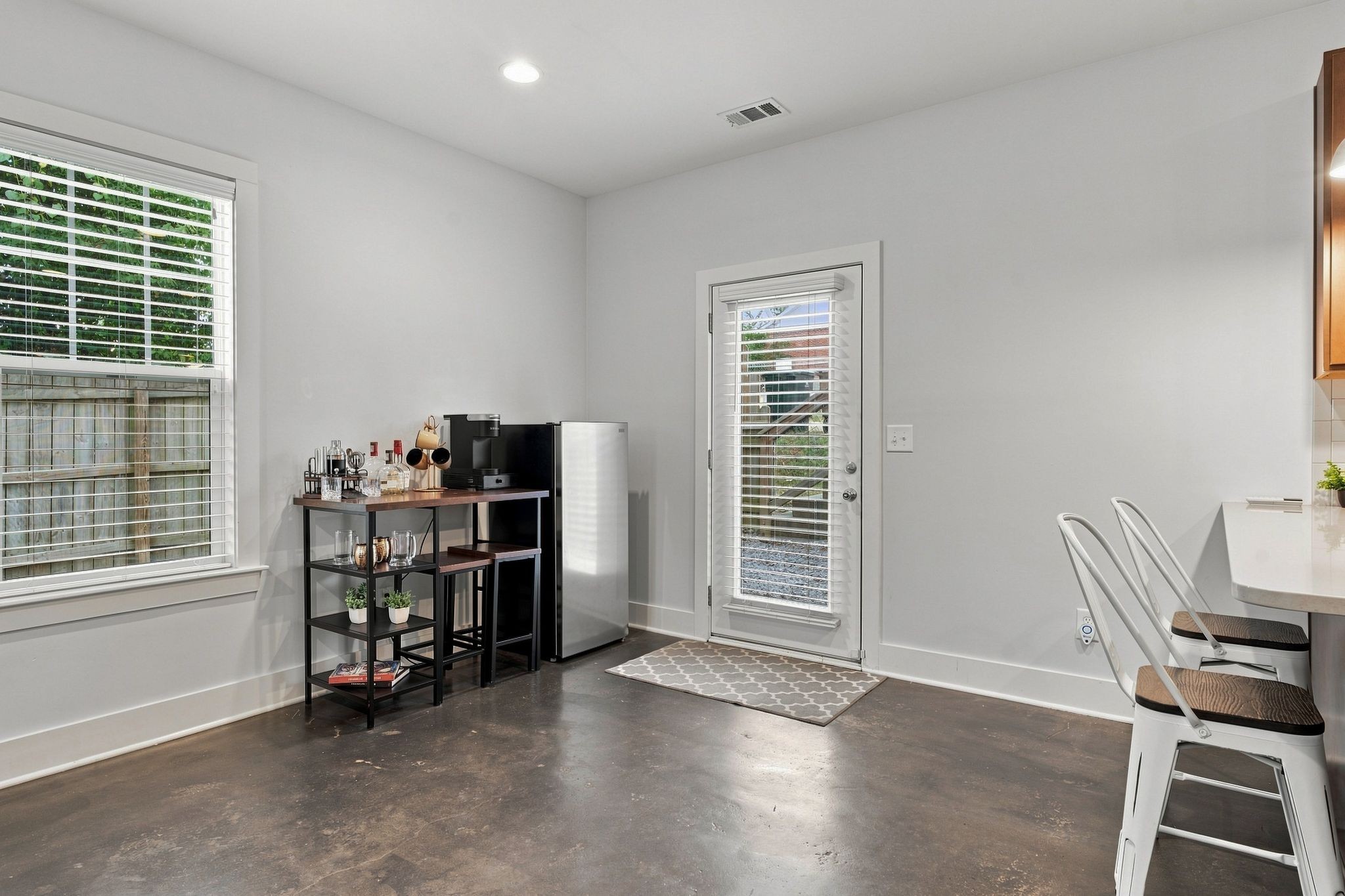 1719b Nubell St Property Photo 8