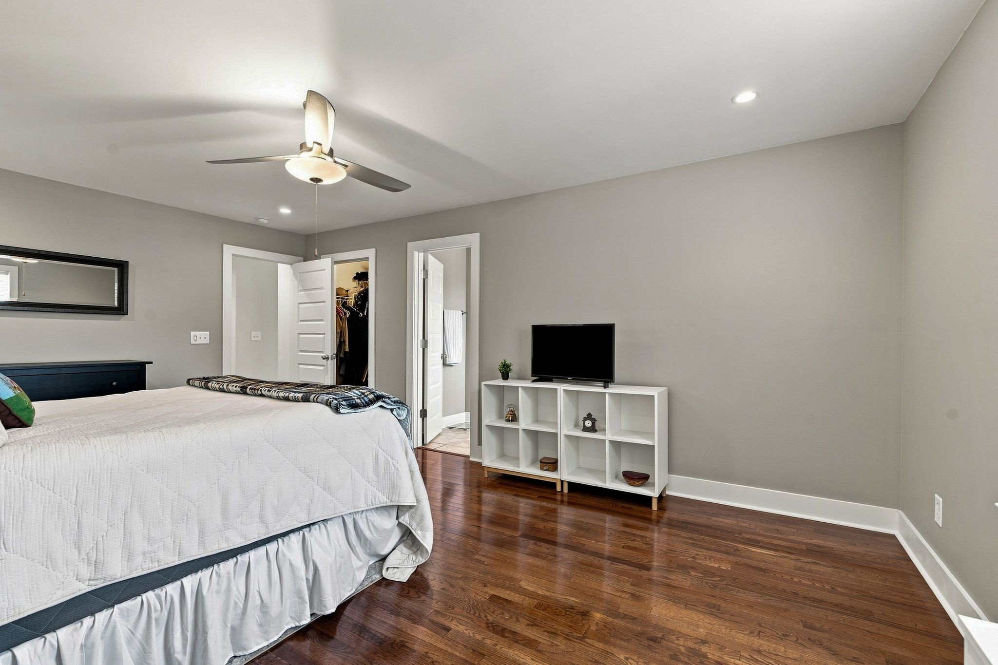 1719b Nubell St Property Photo 15