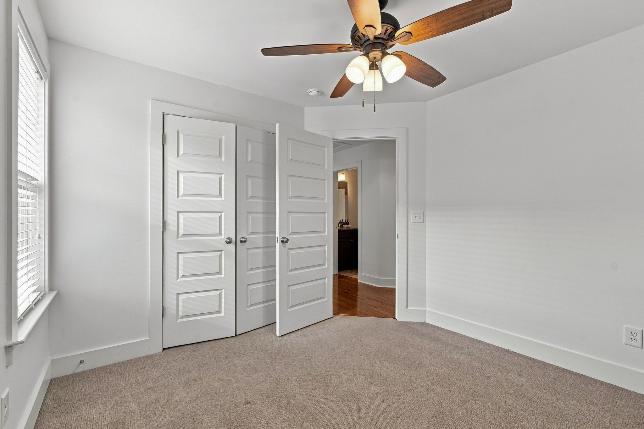 1719b Nubell St Property Photo 22