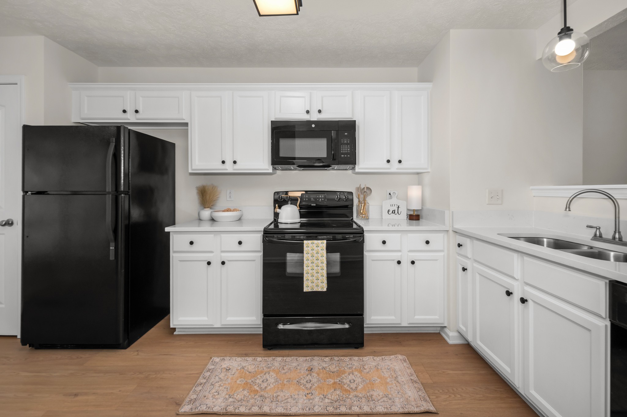 2961 S Rutherford Blvd Property Photo 10