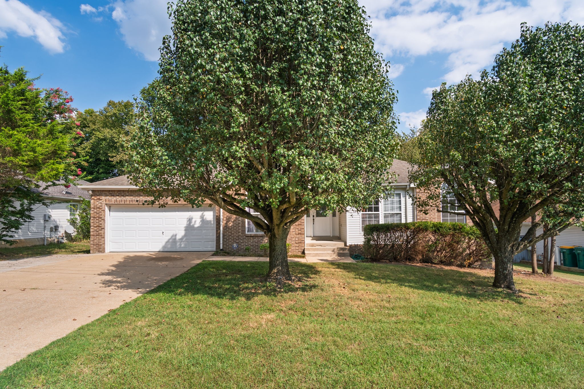2261 Joann Dr Property Photo 1