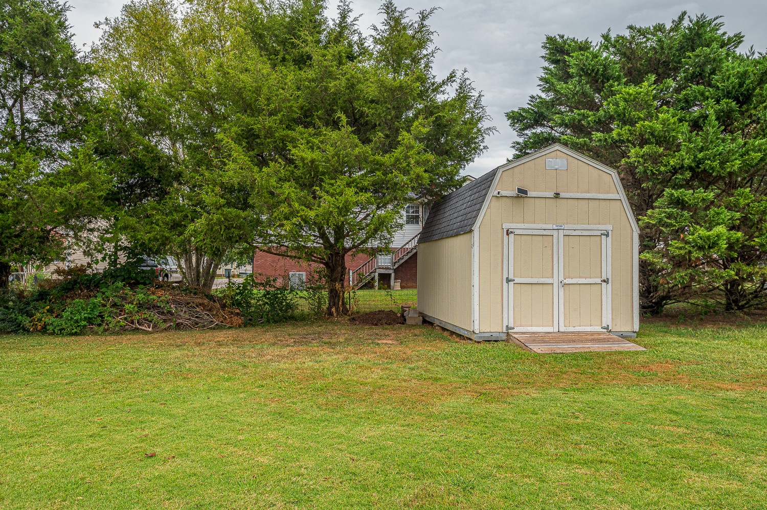 213 Thoroughbred Dr, Nw Property Photo 5