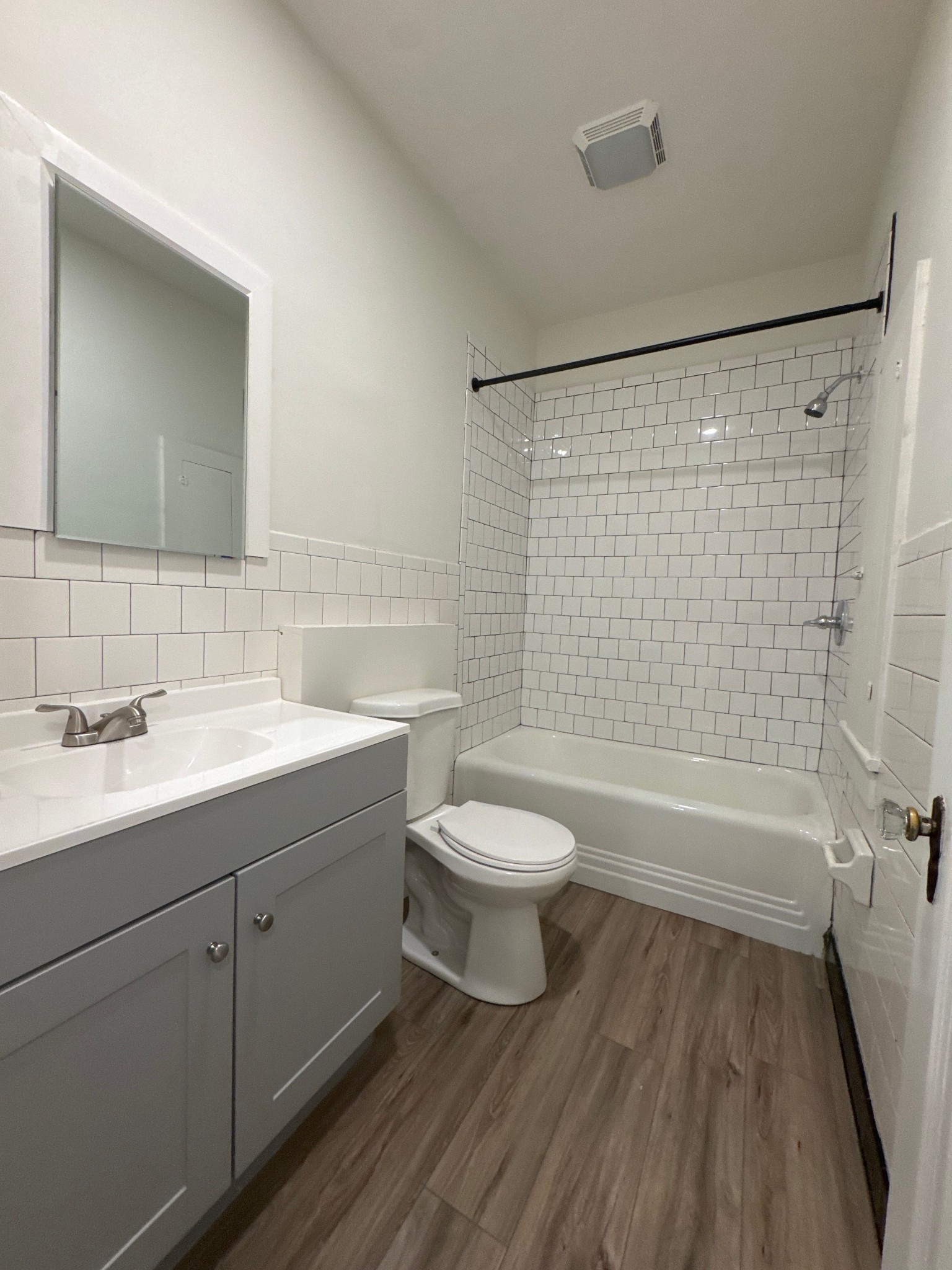 114 N Hatton Ave Property Photo 8