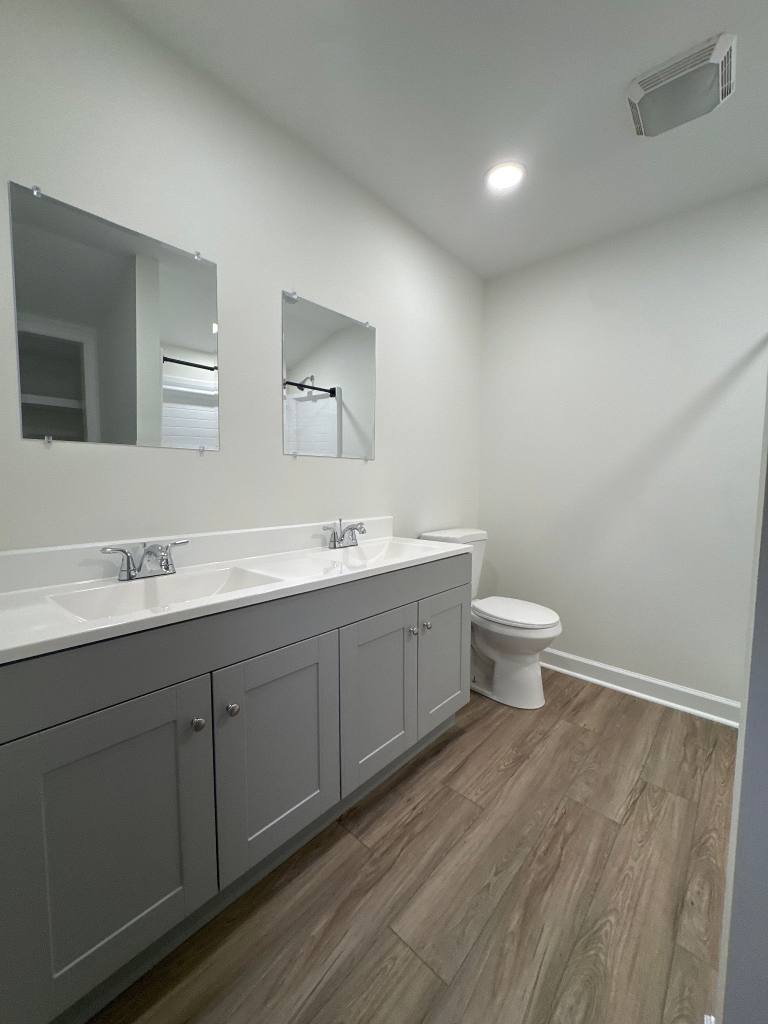 114 N Hatton Ave Property Photo 11