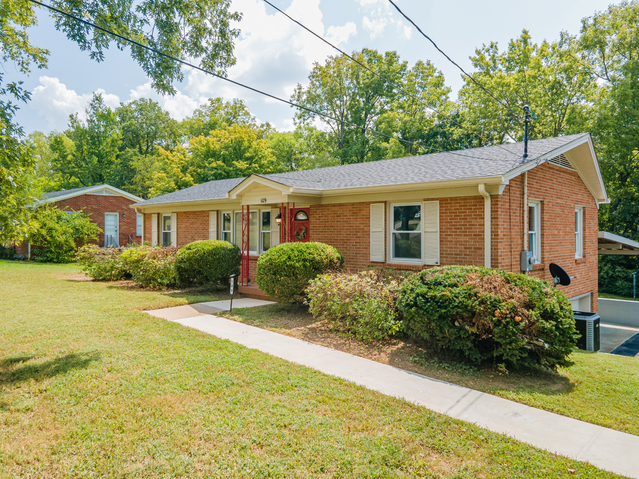 109 Caldwell Dr Property Photo 1