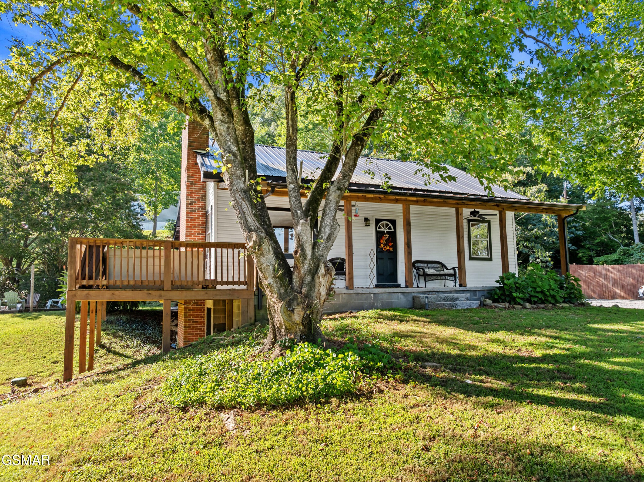 2059 Upper Middle Creek Road Property Photo 2