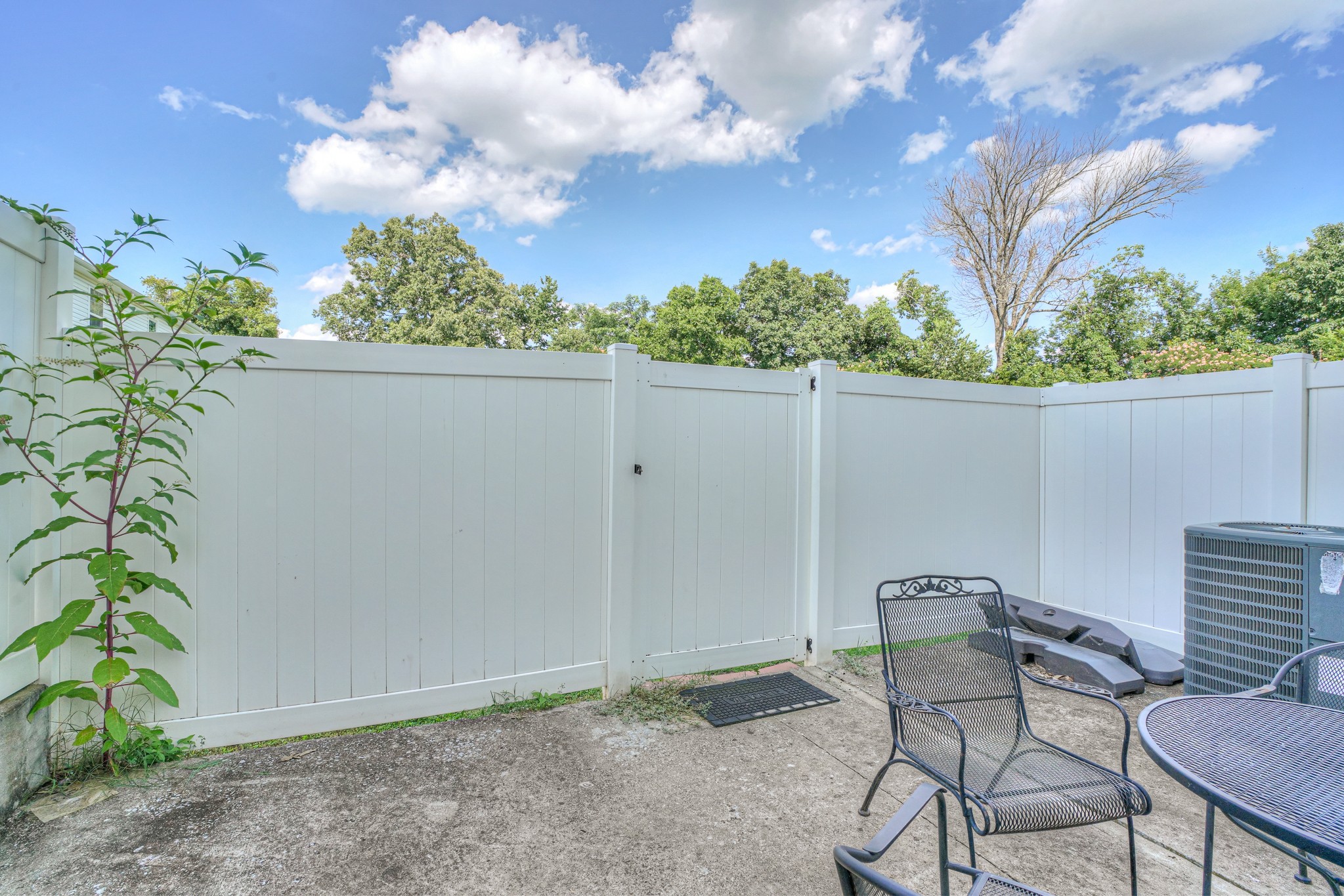 107 Latimer Dr Property Photo 9