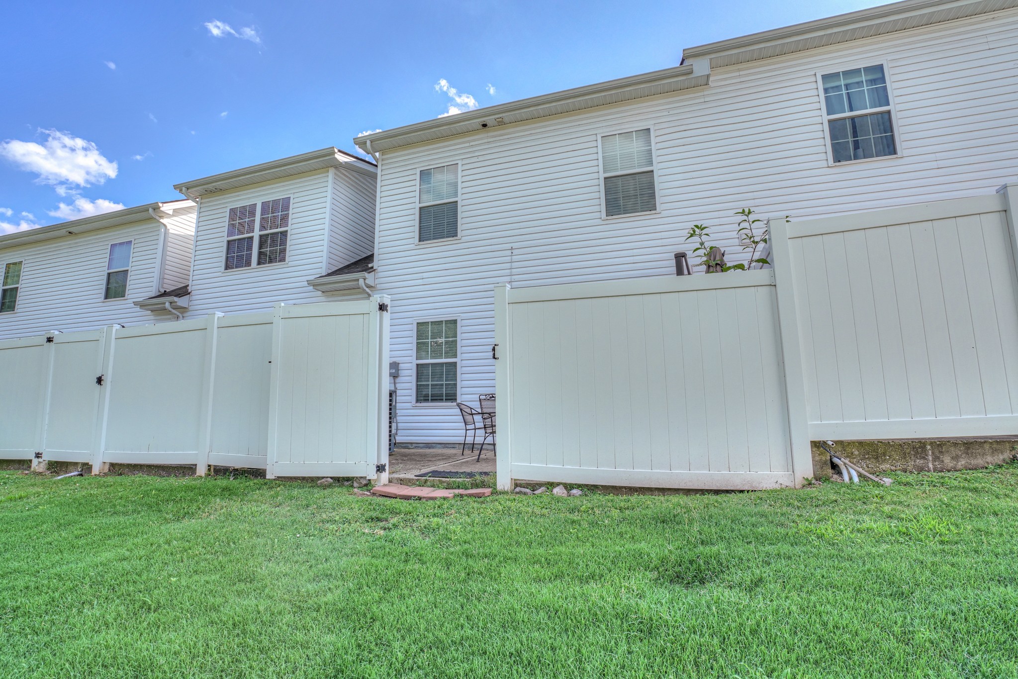 107 Latimer Dr Property Photo 12