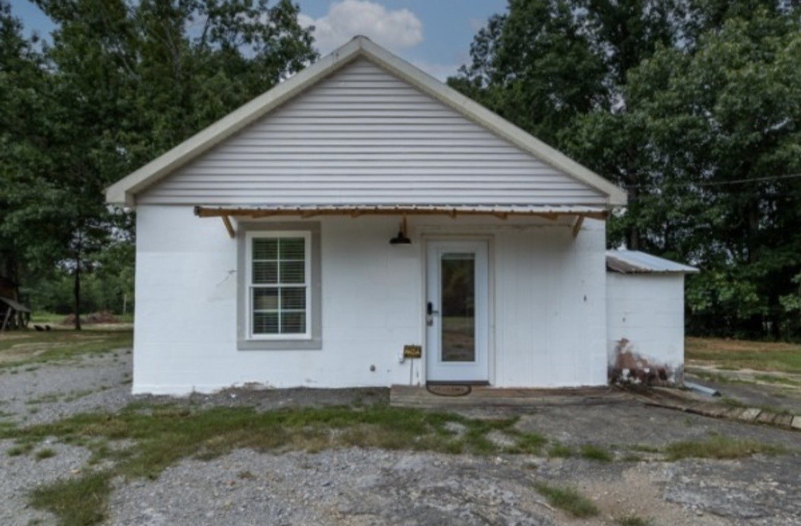 488 Lower Halls Mill Rd Property Photo 5