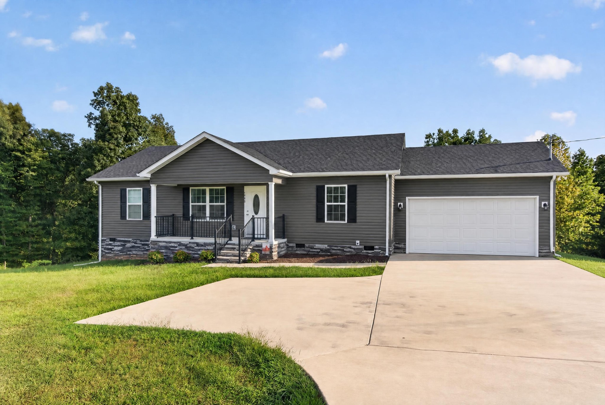 1460 Tanyard Hill Rd Property Photo 1