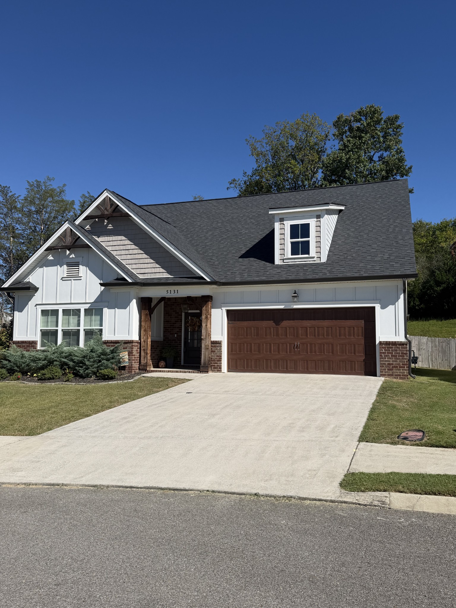 5131 Shelterwood Dr, Ne Property Photo 1