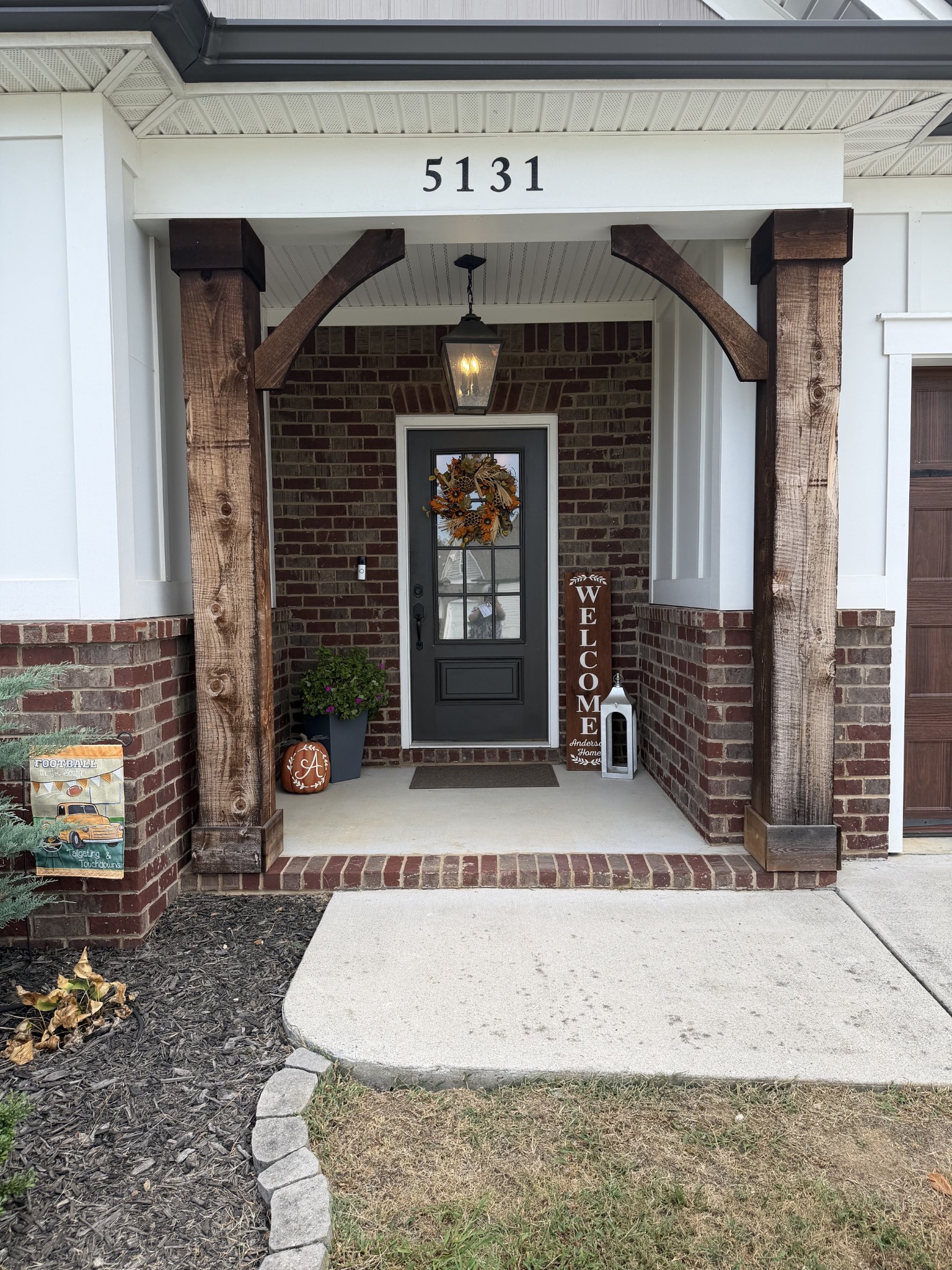 5131 Shelterwood Dr, Ne Property Photo 2