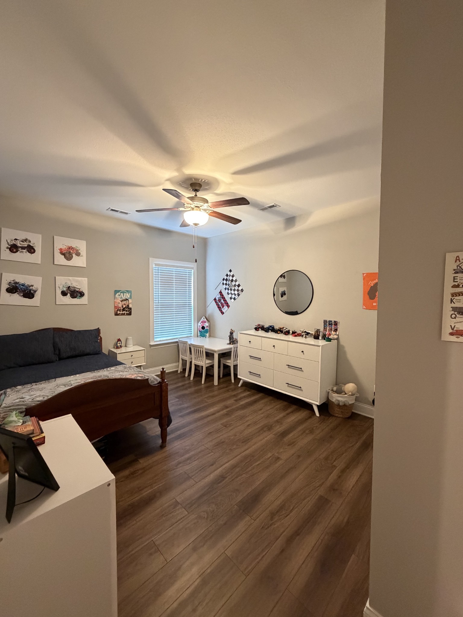 5131 Shelterwood Dr, Ne Property Photo 4