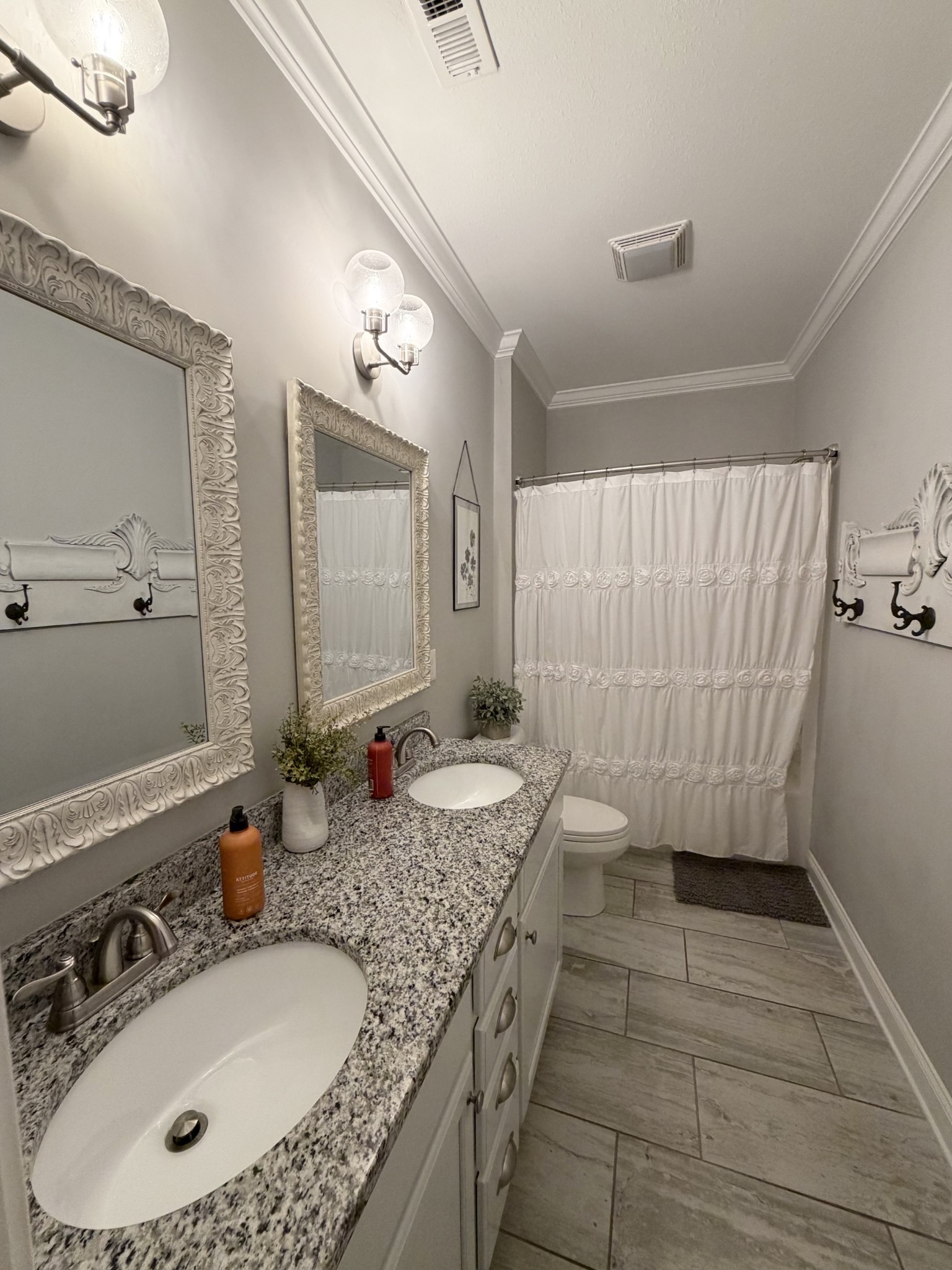 5131 Shelterwood Dr, Ne Property Photo 5