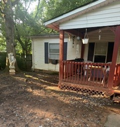 2211 Horns Creek Rd Property Photo 2