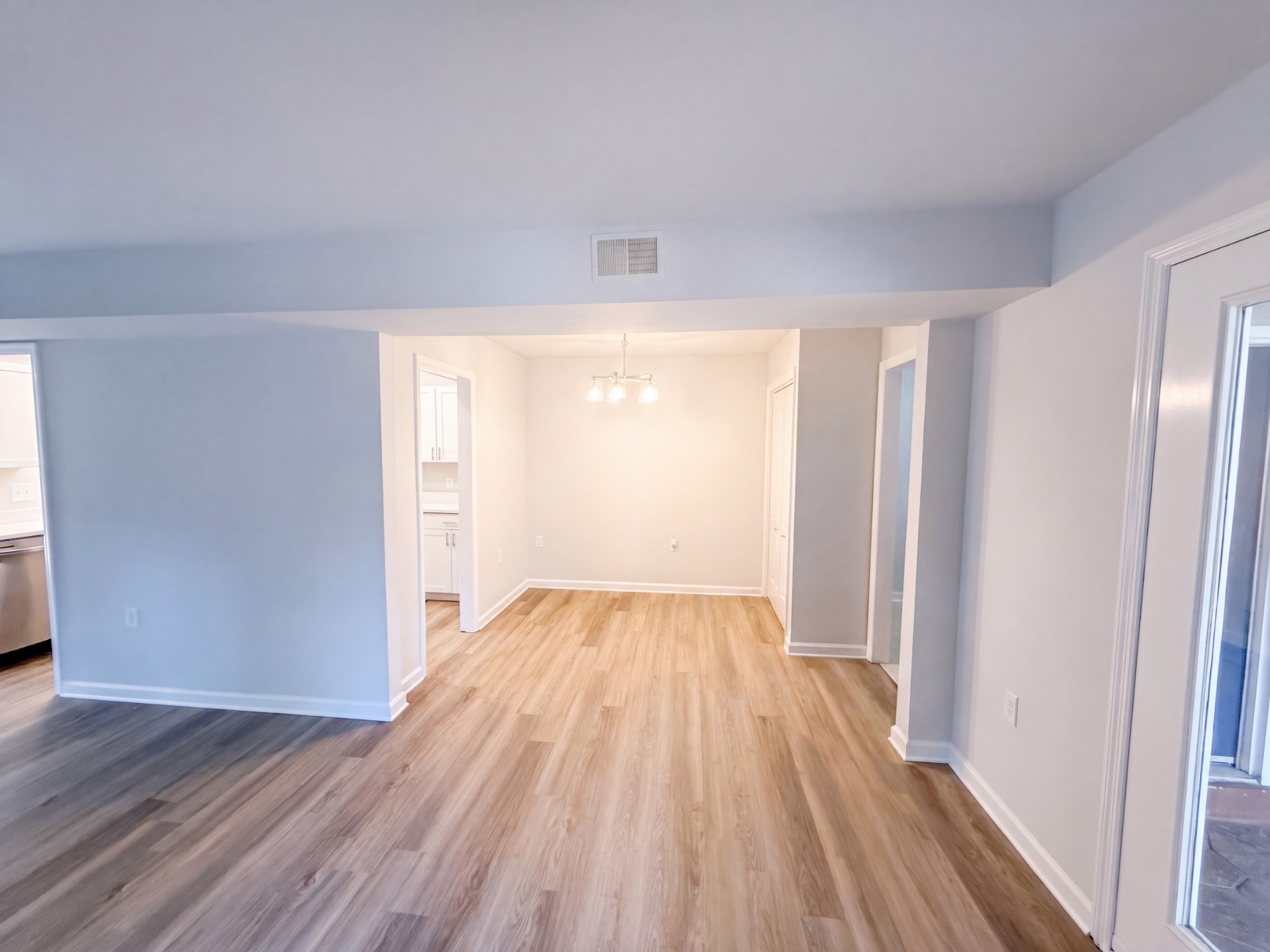 5025 Hillsboro Pike Property Photo 3