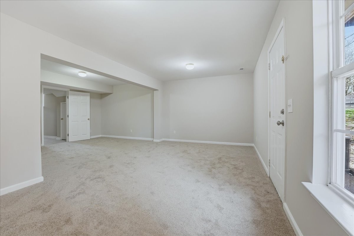 739 Huffine Manor Cir Property Photo 7