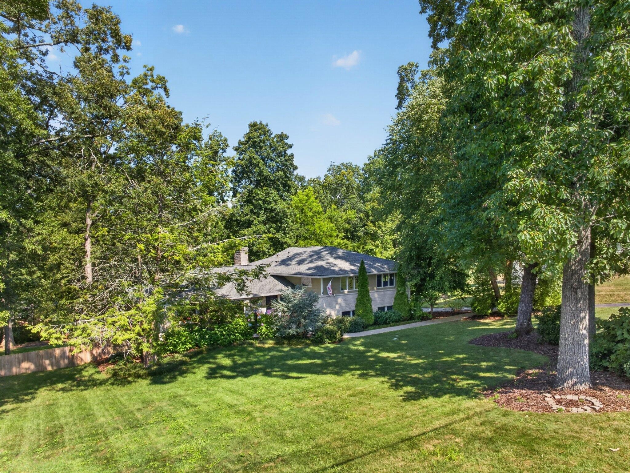 407 N Palisades Drive Property Photo 3
