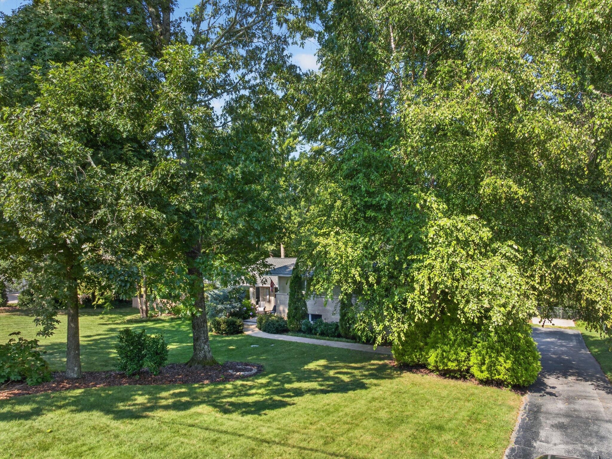 407 N Palisades Drive Property Photo 4