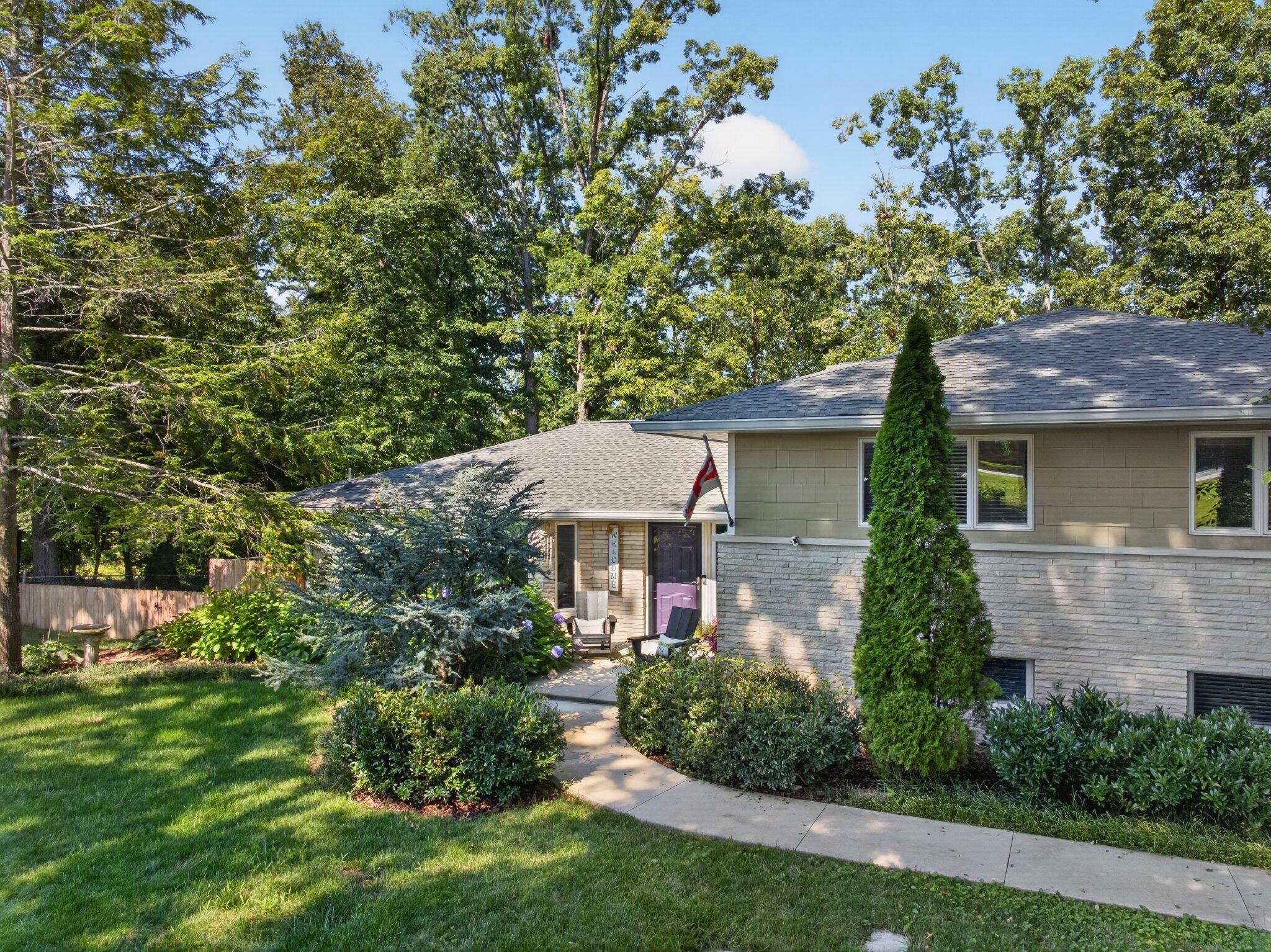 407 N Palisades Drive Property Photo 7