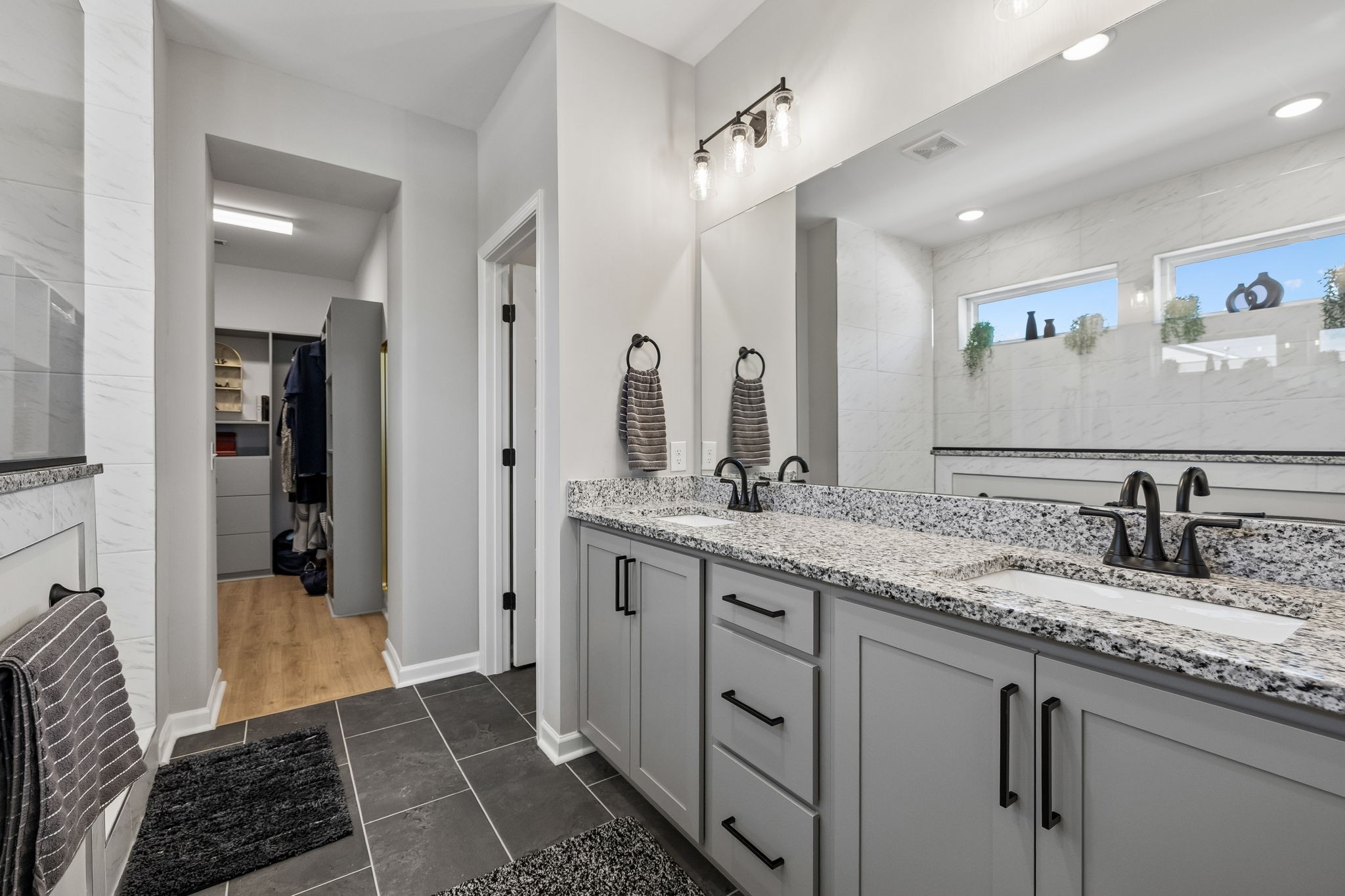 1073 Linn Cove Ct Property Photo 44