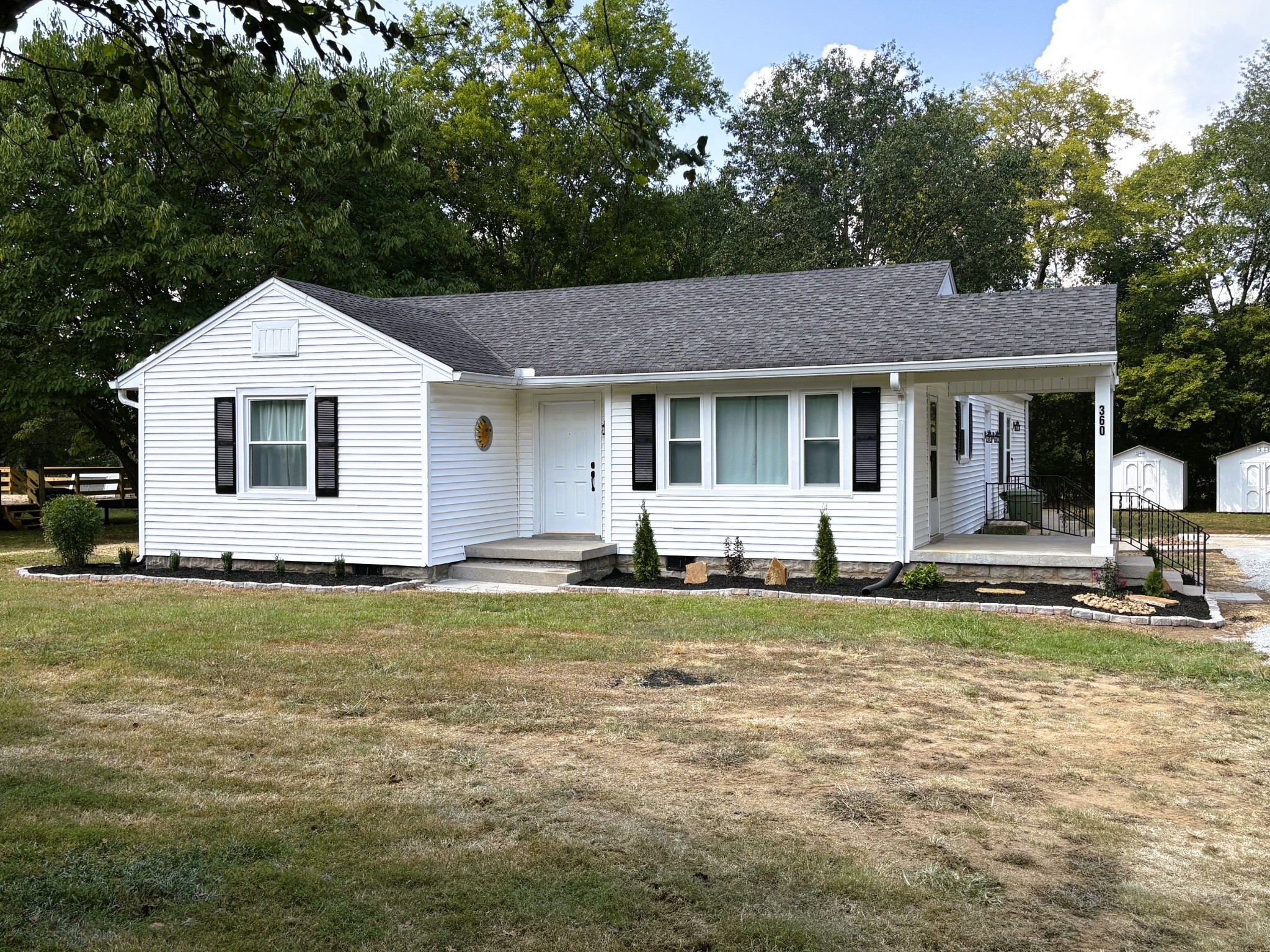 360 Franklin Rd Property Photo 1