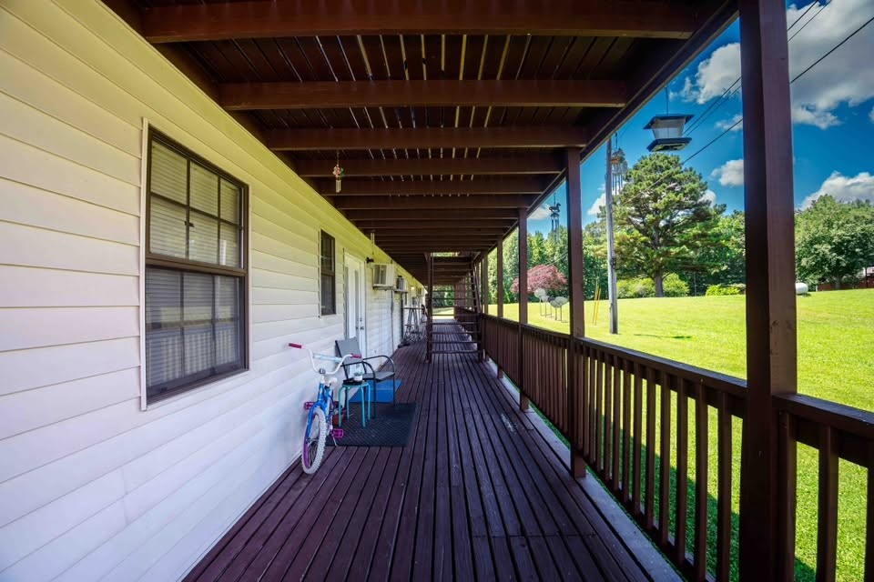 1326 Spring St Property Photo 11