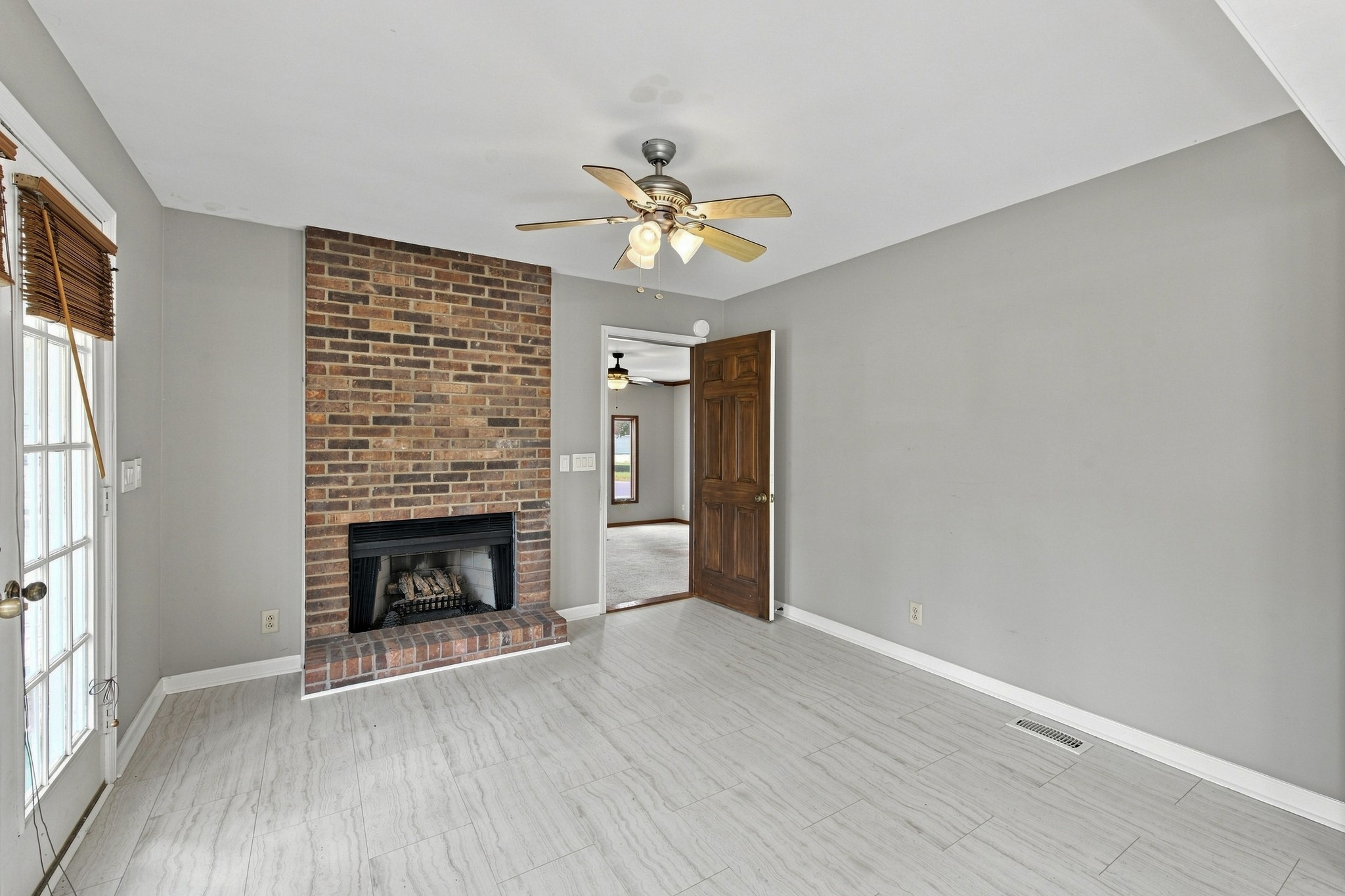 4881 Veterans Pkwy Property Photo 17