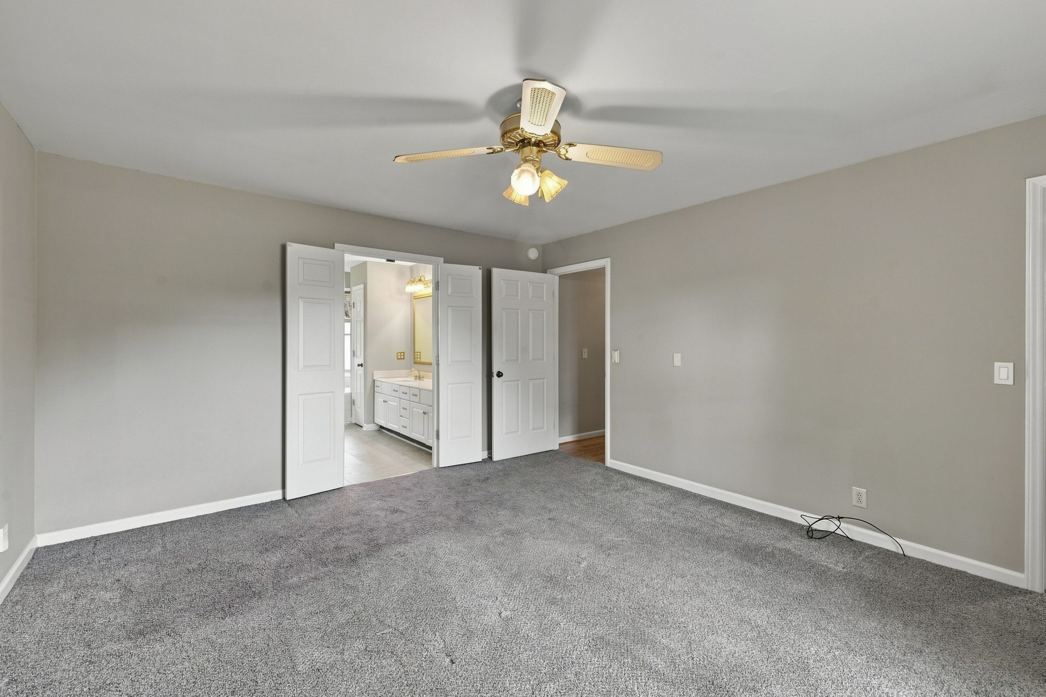 4881 Veterans Pkwy Property Photo 20
