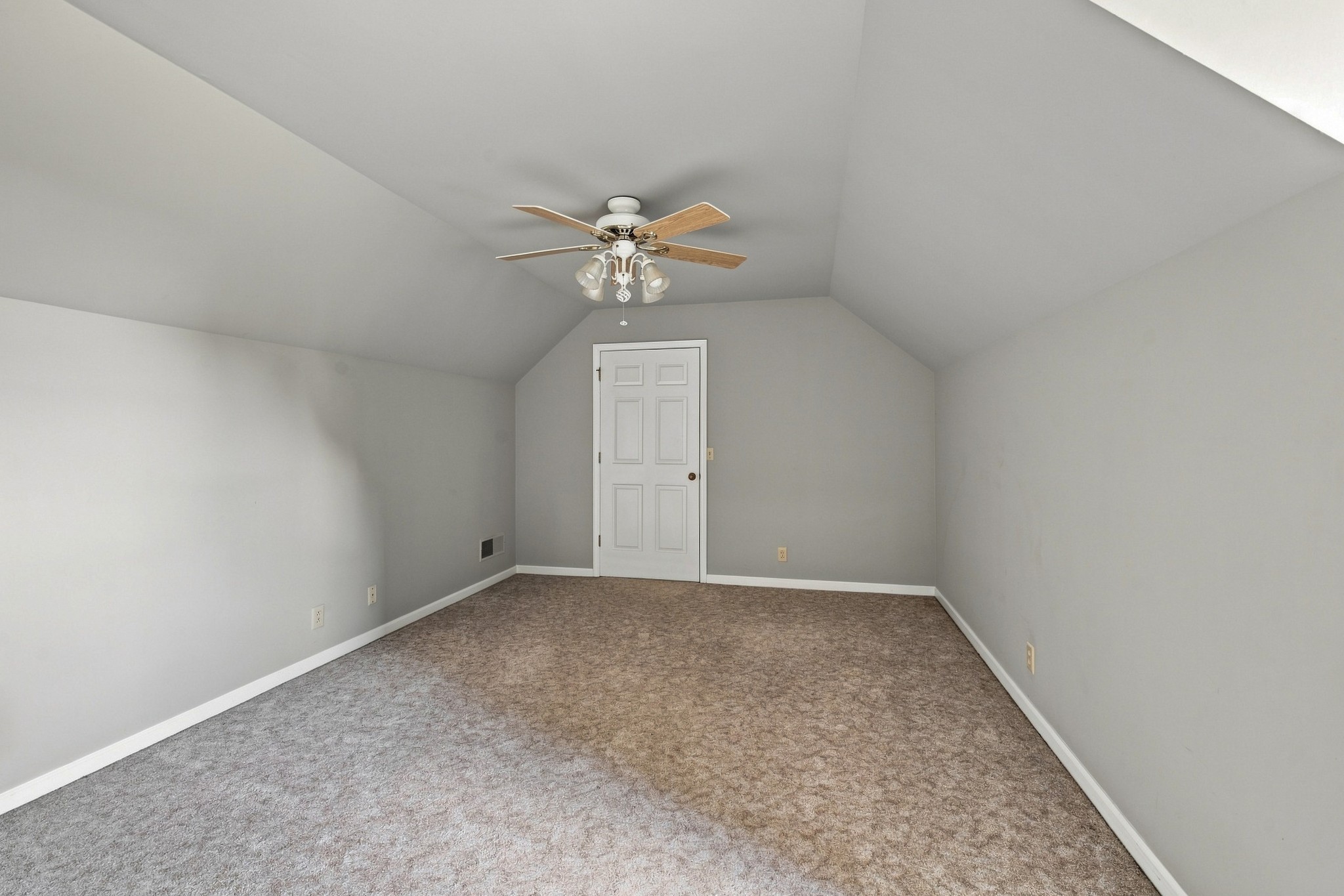 4881 Veterans Pkwy Property Photo 22