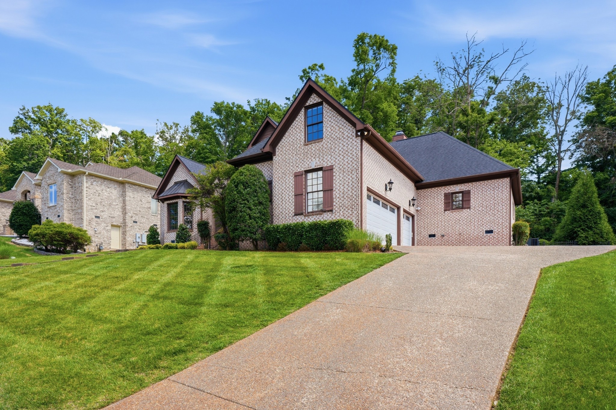 909 Gold Hill Ct Property Photo 3