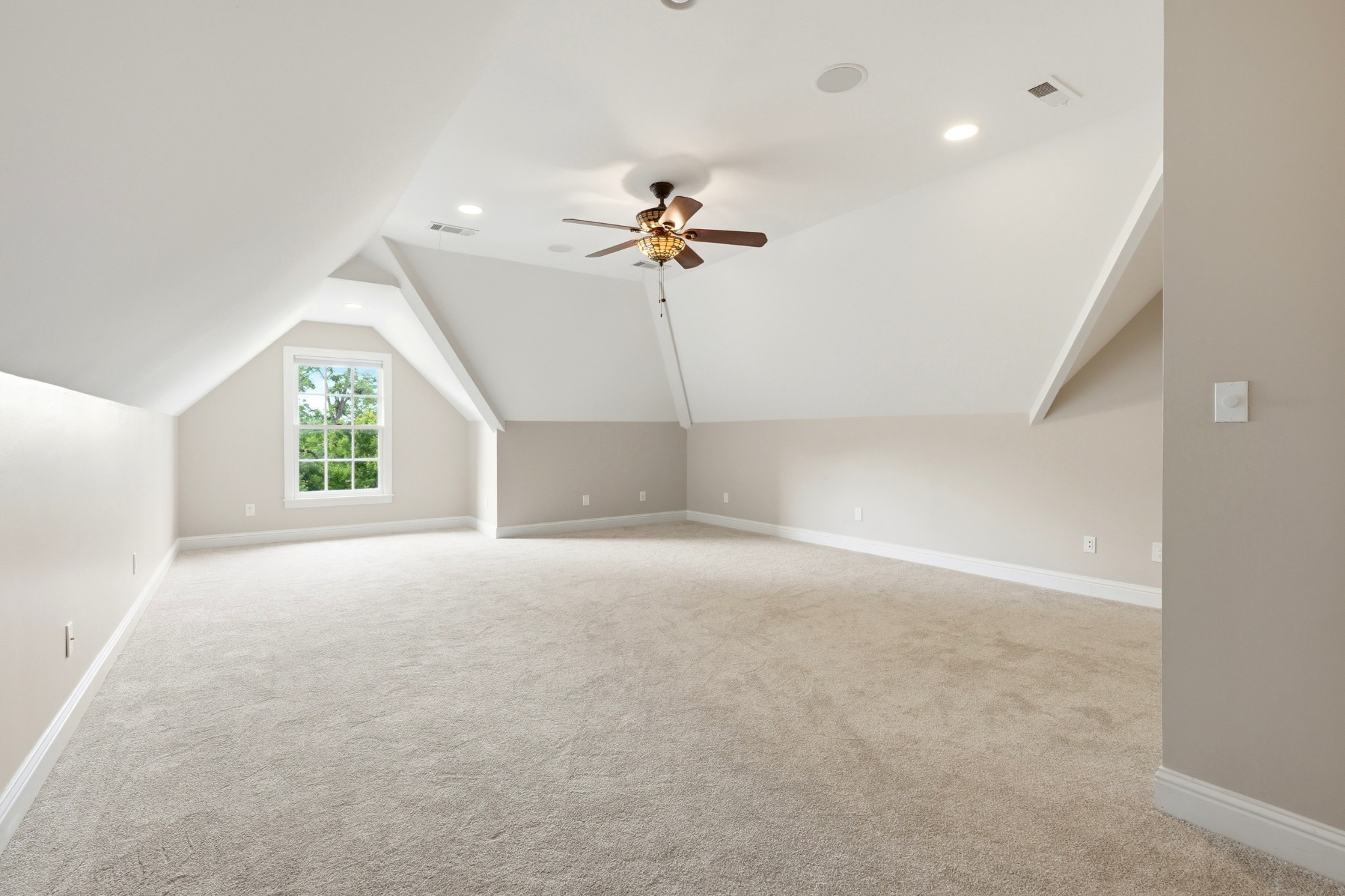 909 Gold Hill Ct Property Photo 35