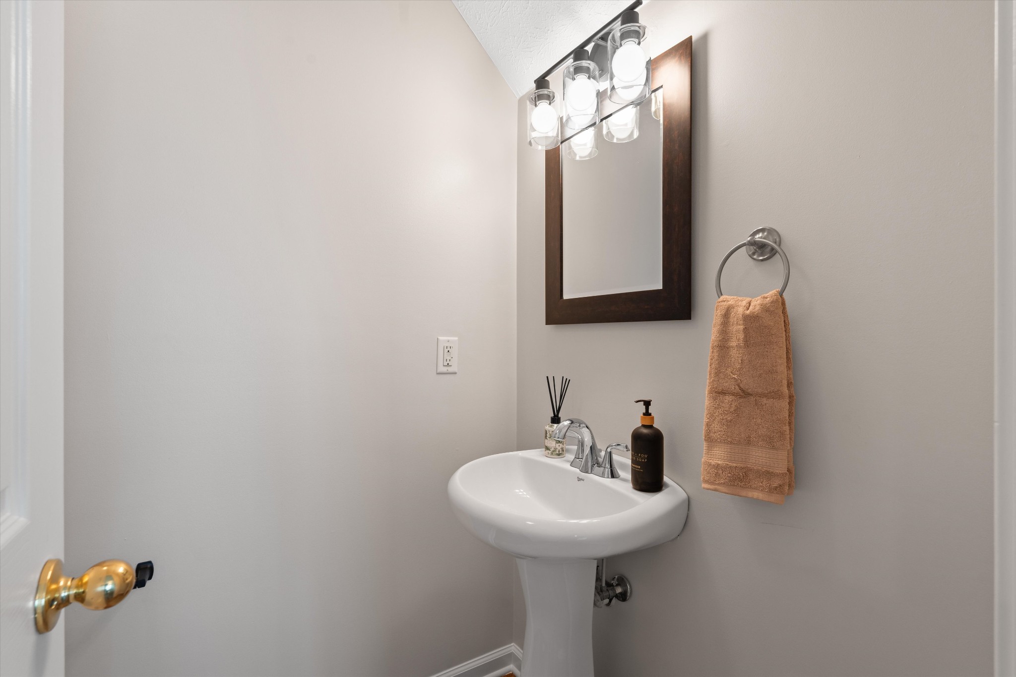 450 Flintlock Ct Property Photo 13