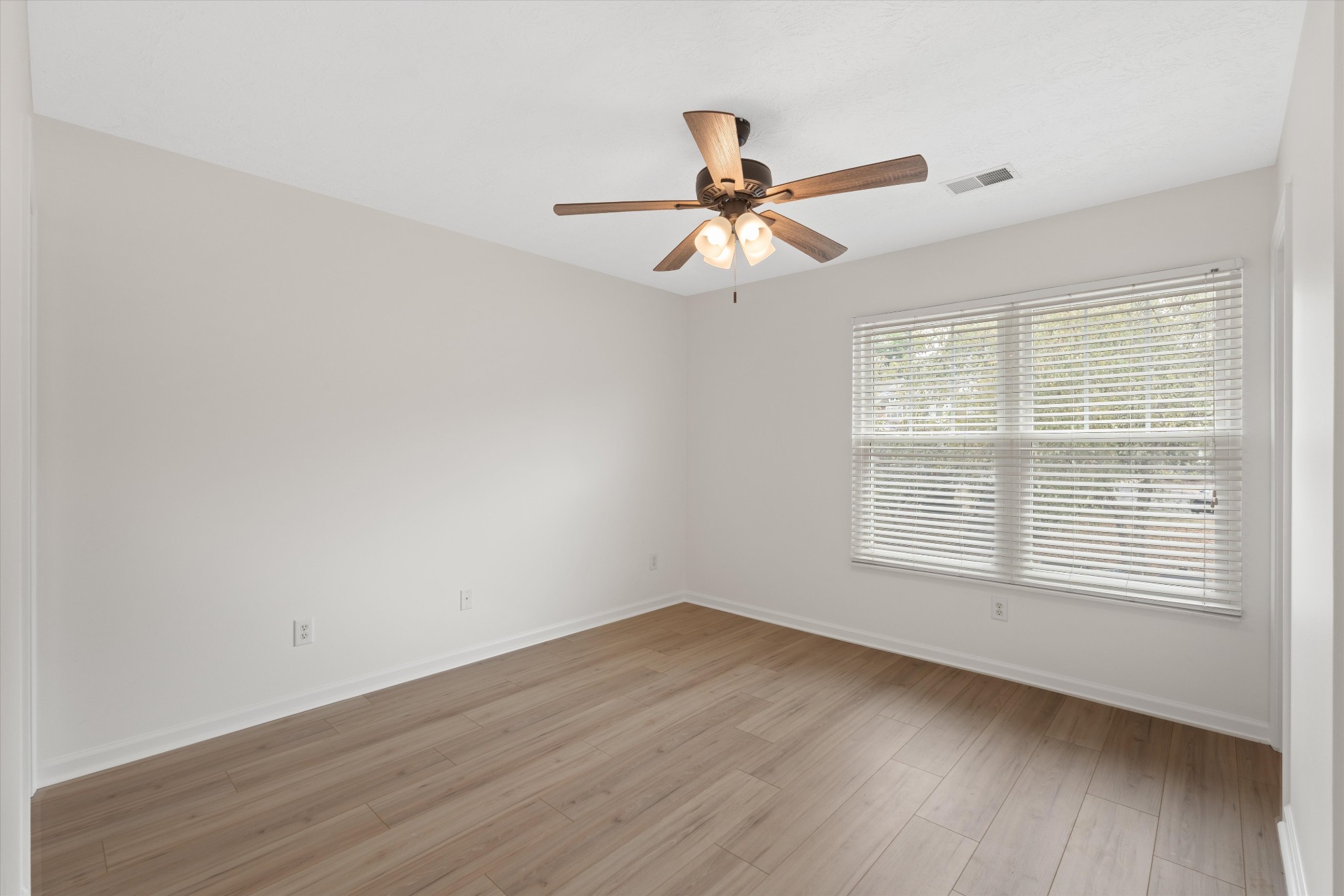 450 Flintlock Ct Property Photo 26