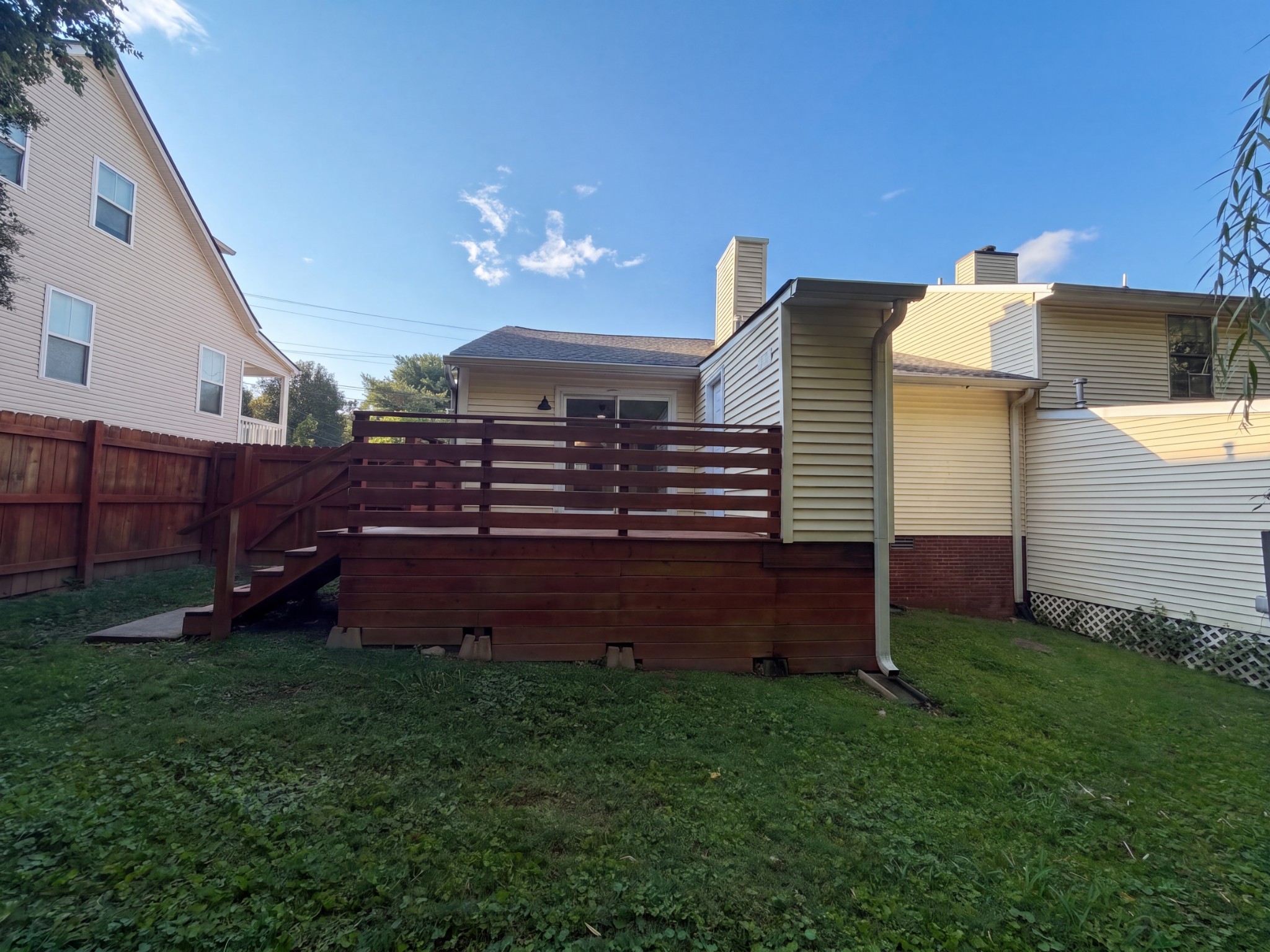 3363 Lakeside Pl Property Photo 5
