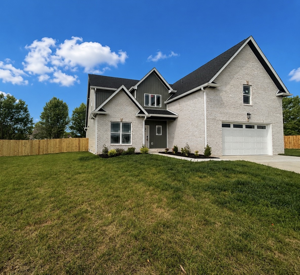 112 Apple Blossom Ct Property Photo 2
