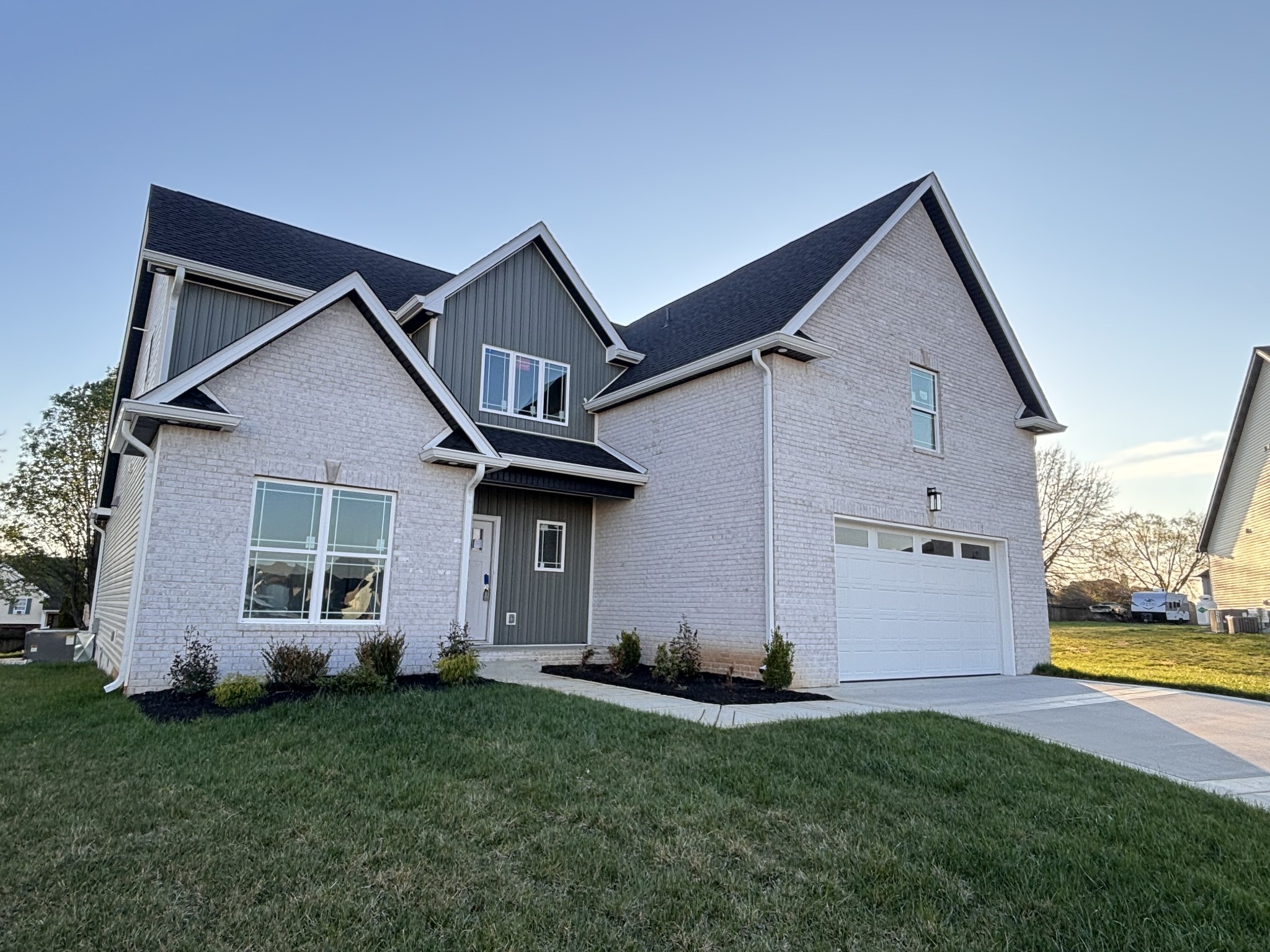 112 Apple Blossom Ct Property Photo 4