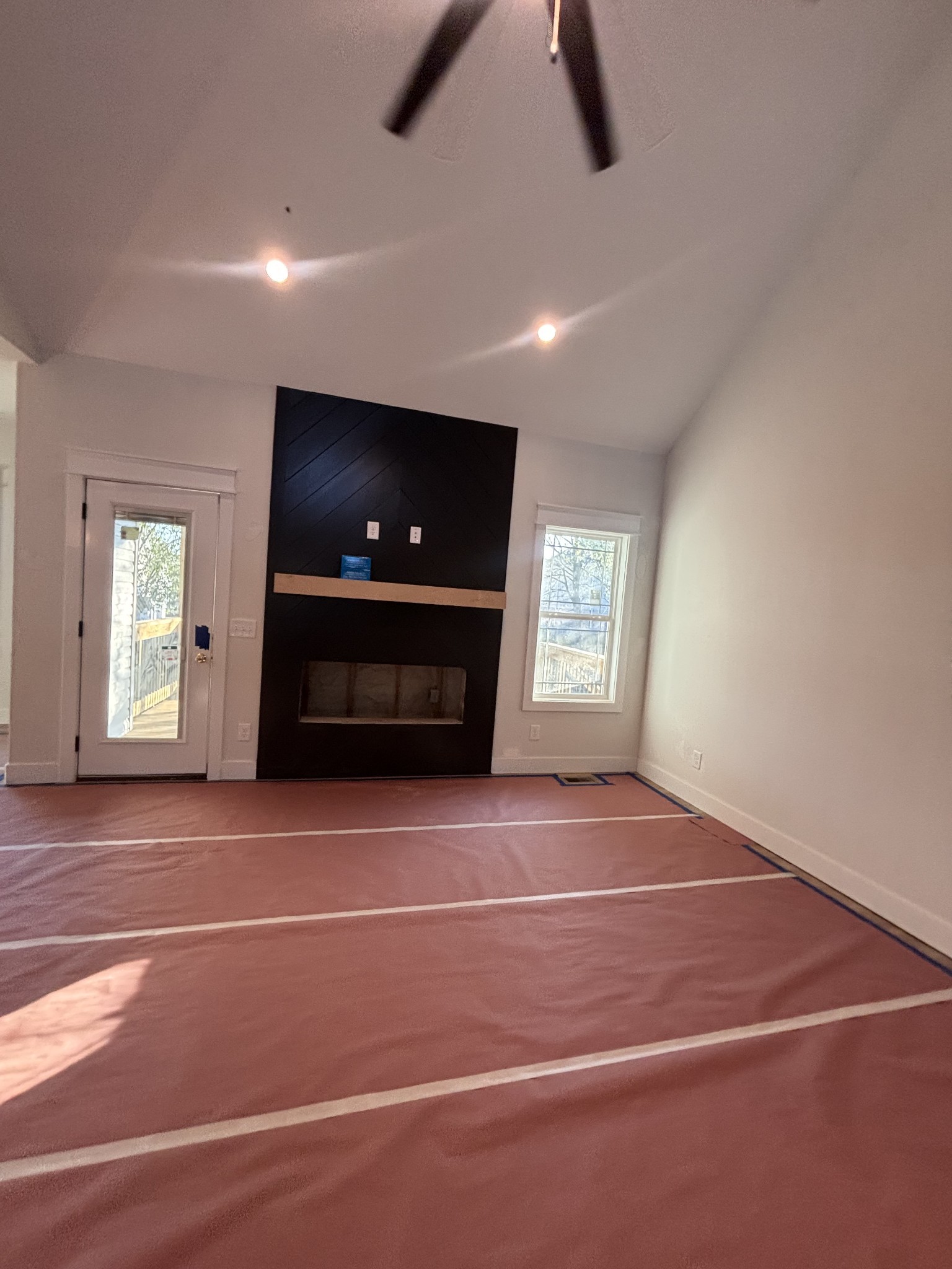 112 Apple Blossom Ct Property Photo 7