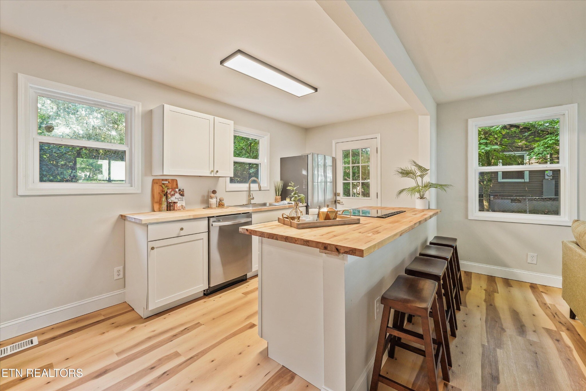 116 E Arrowwood Rd Property Photo 8