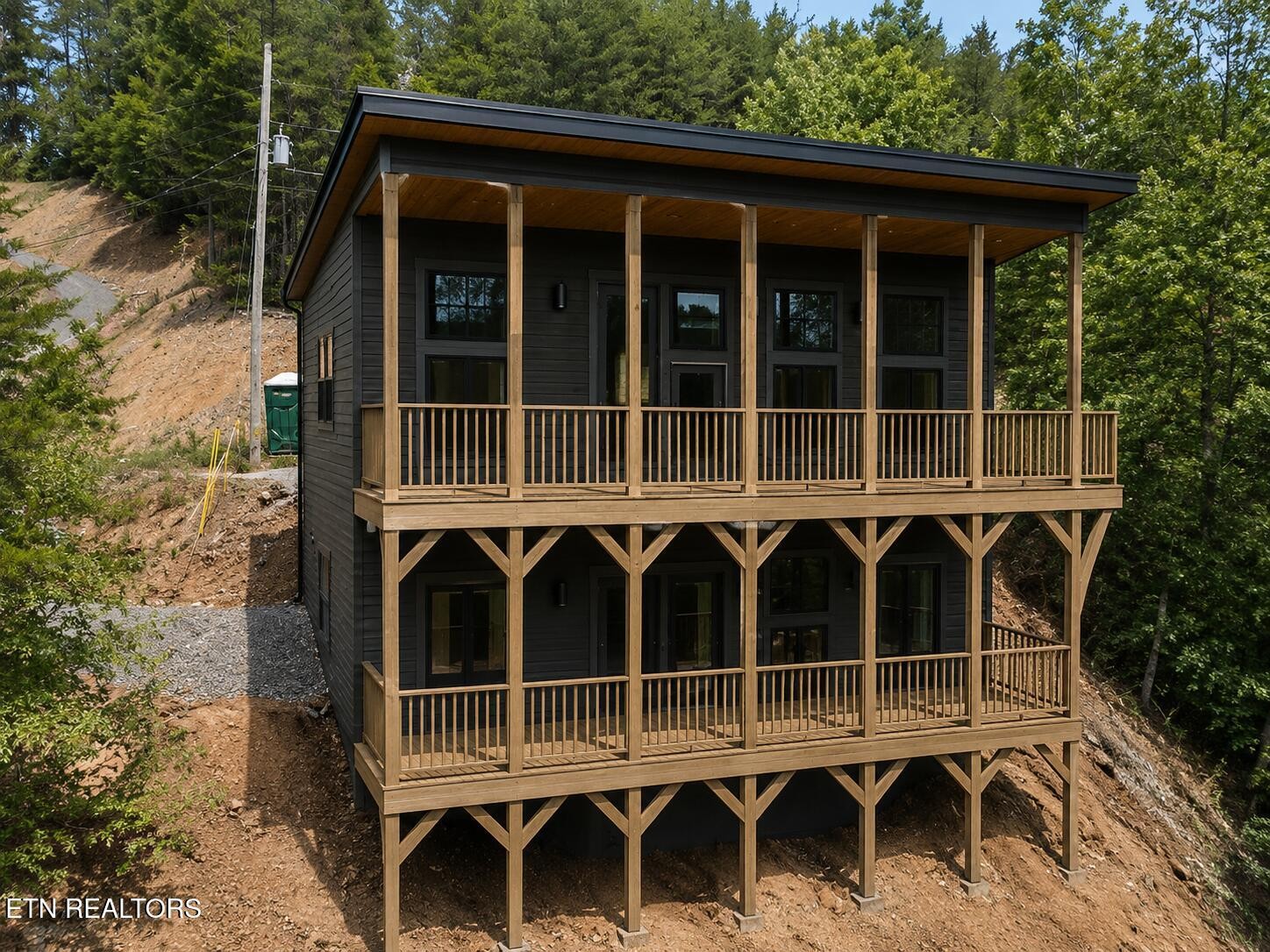 1731 Bluff Ridge Rd Property Photo 1