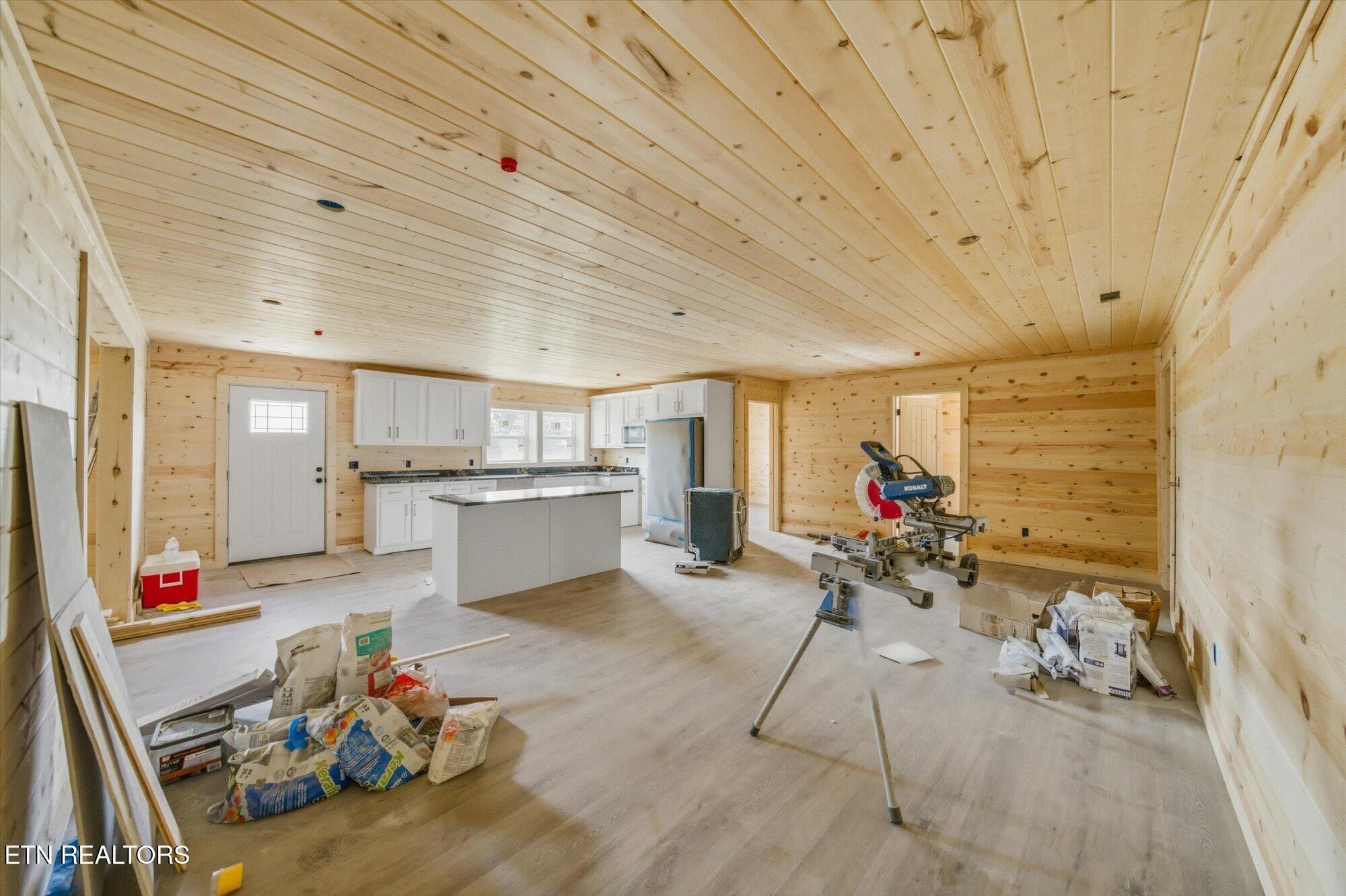 212 Caton Rd Property Photo 6