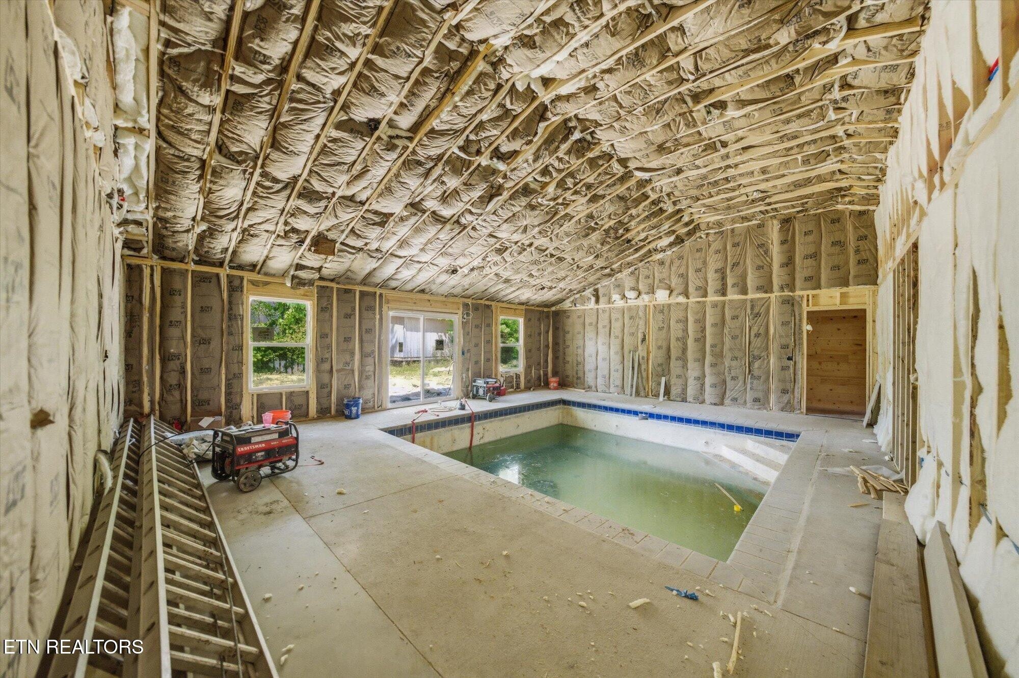 212 Caton Rd Property Photo 28