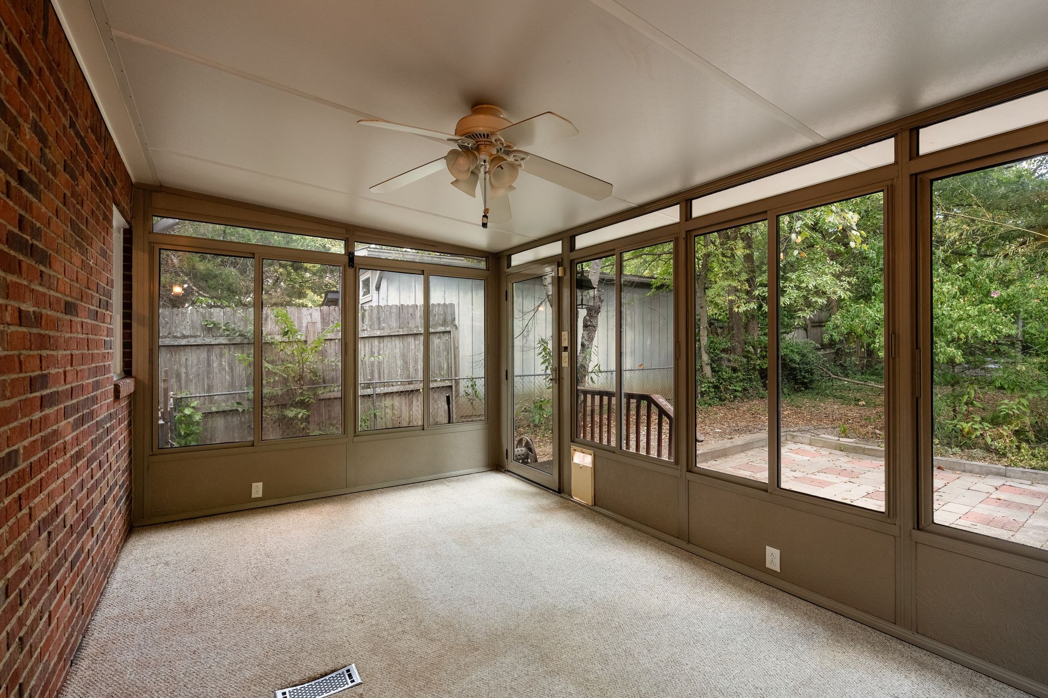 226 54th Ave, N Property Photo 1