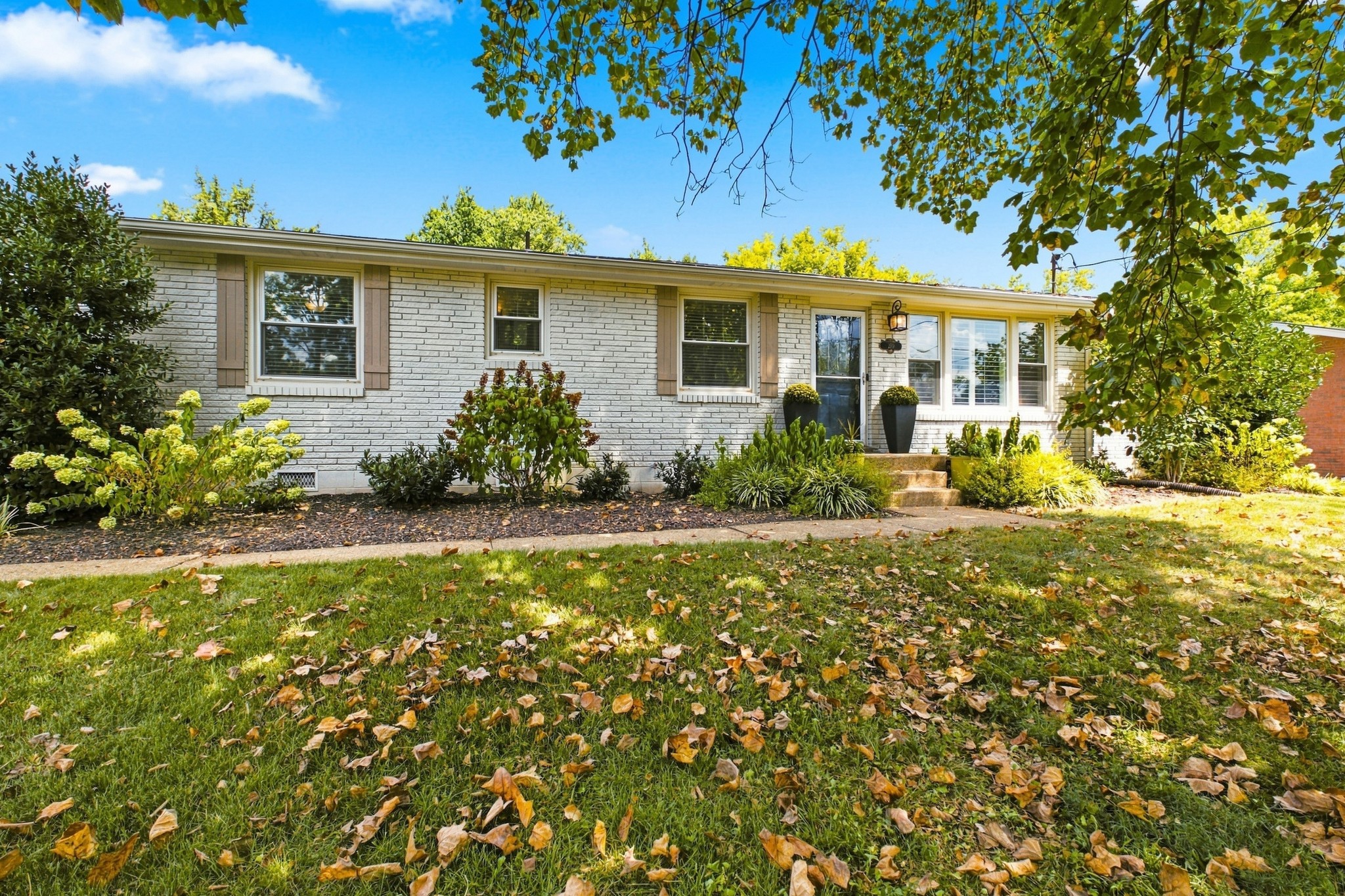 210 Wauford Dr Property Photo 1
