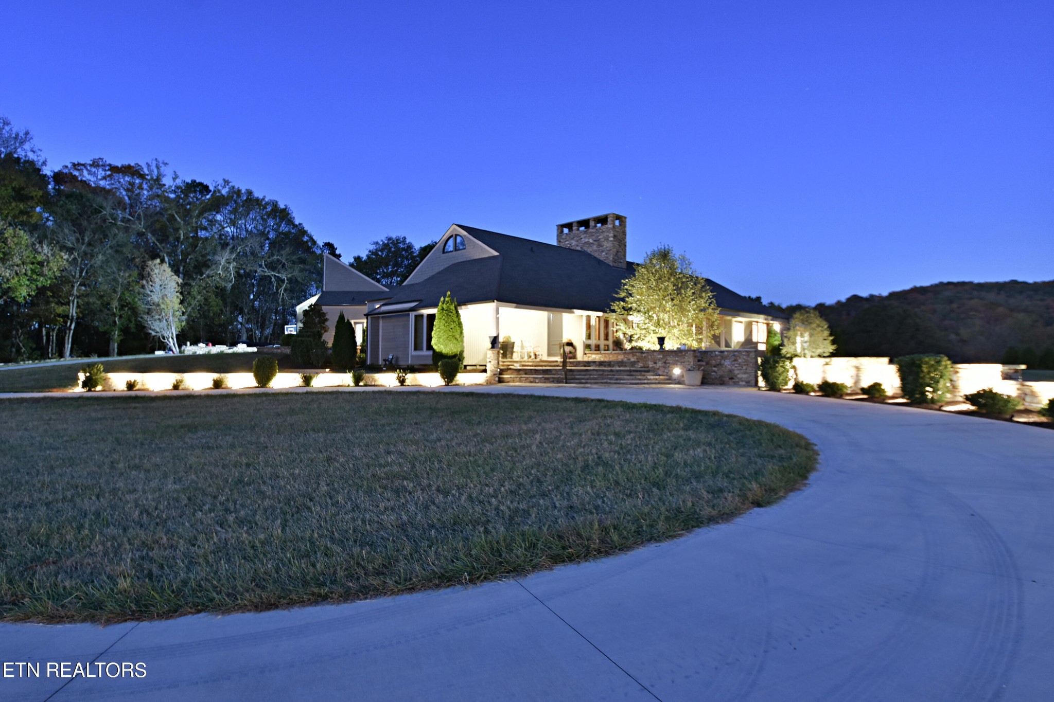 651 Cliff Top Rd Property Photo 6