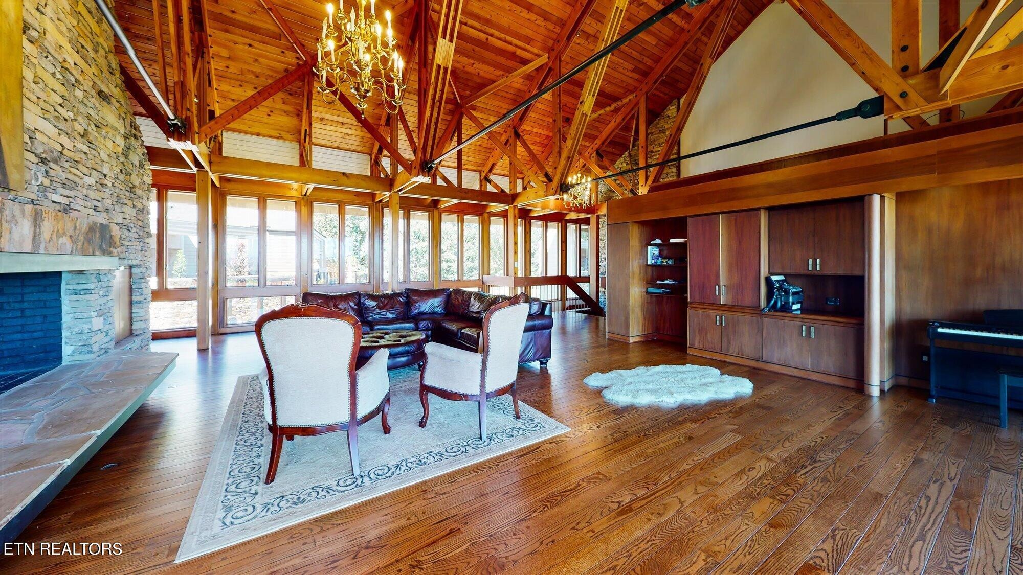651 Cliff Top Rd Property Photo 11