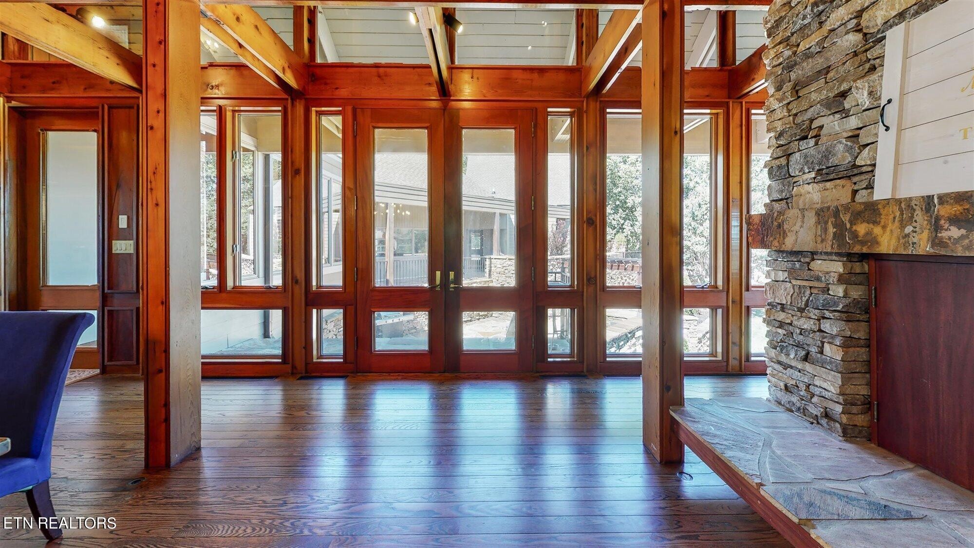 651 Cliff Top Rd Property Photo 14