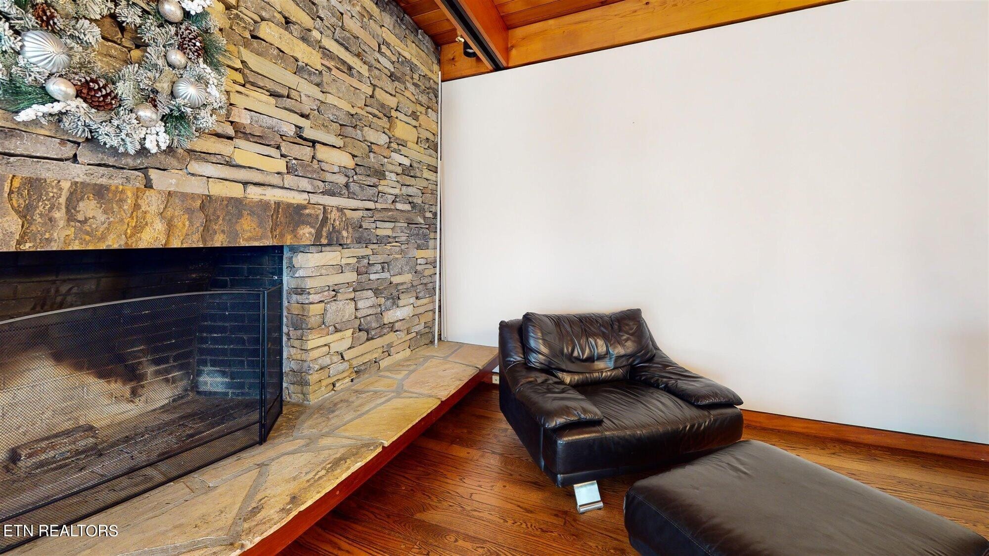 651 Cliff Top Rd Property Photo 18