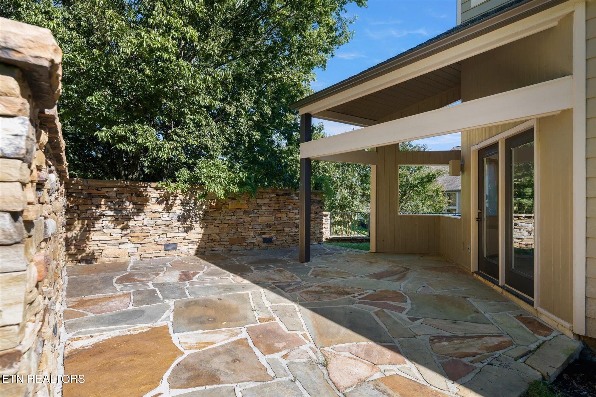 651 Cliff Top Rd Property Photo 32