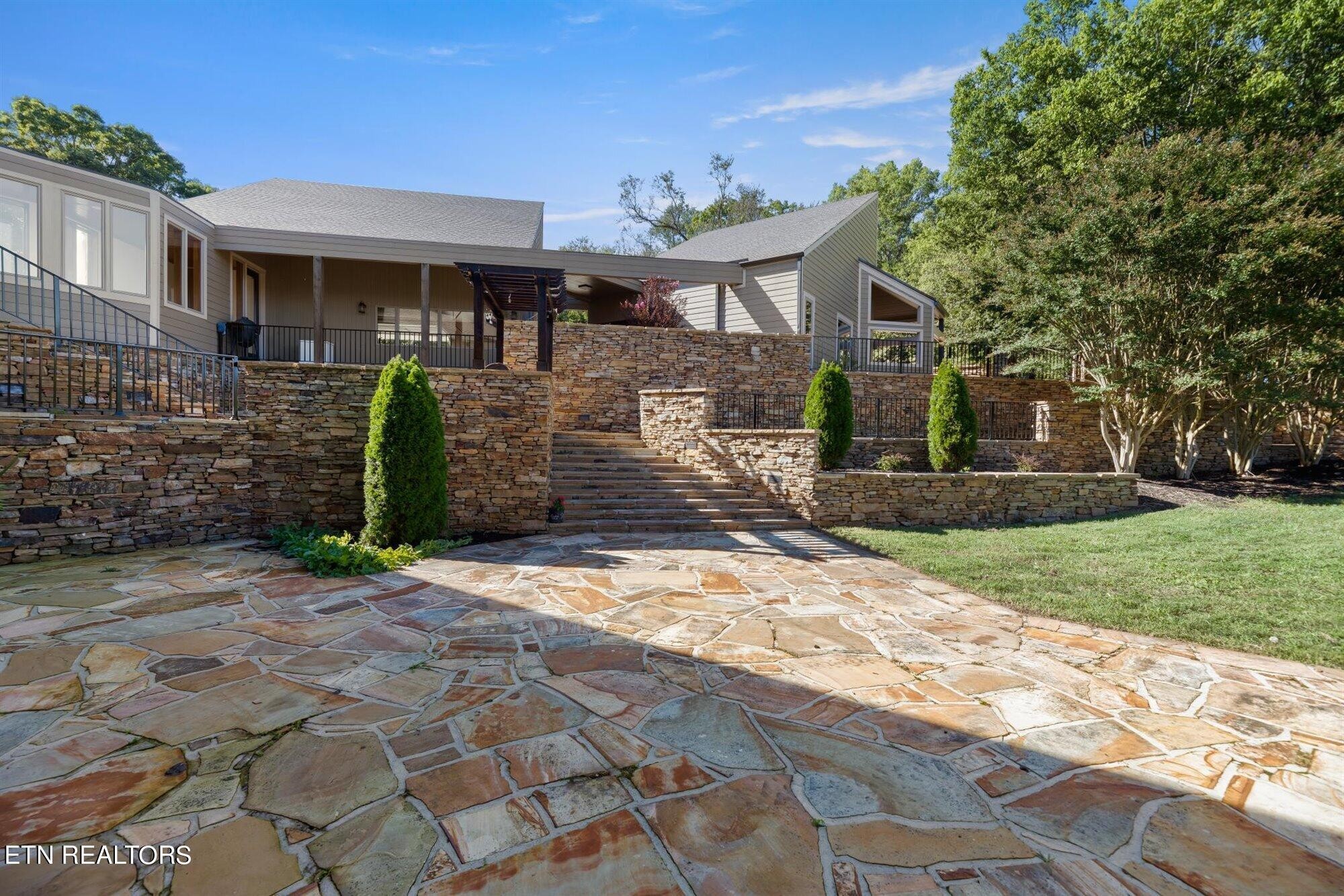 651 Cliff Top Rd Property Photo 34